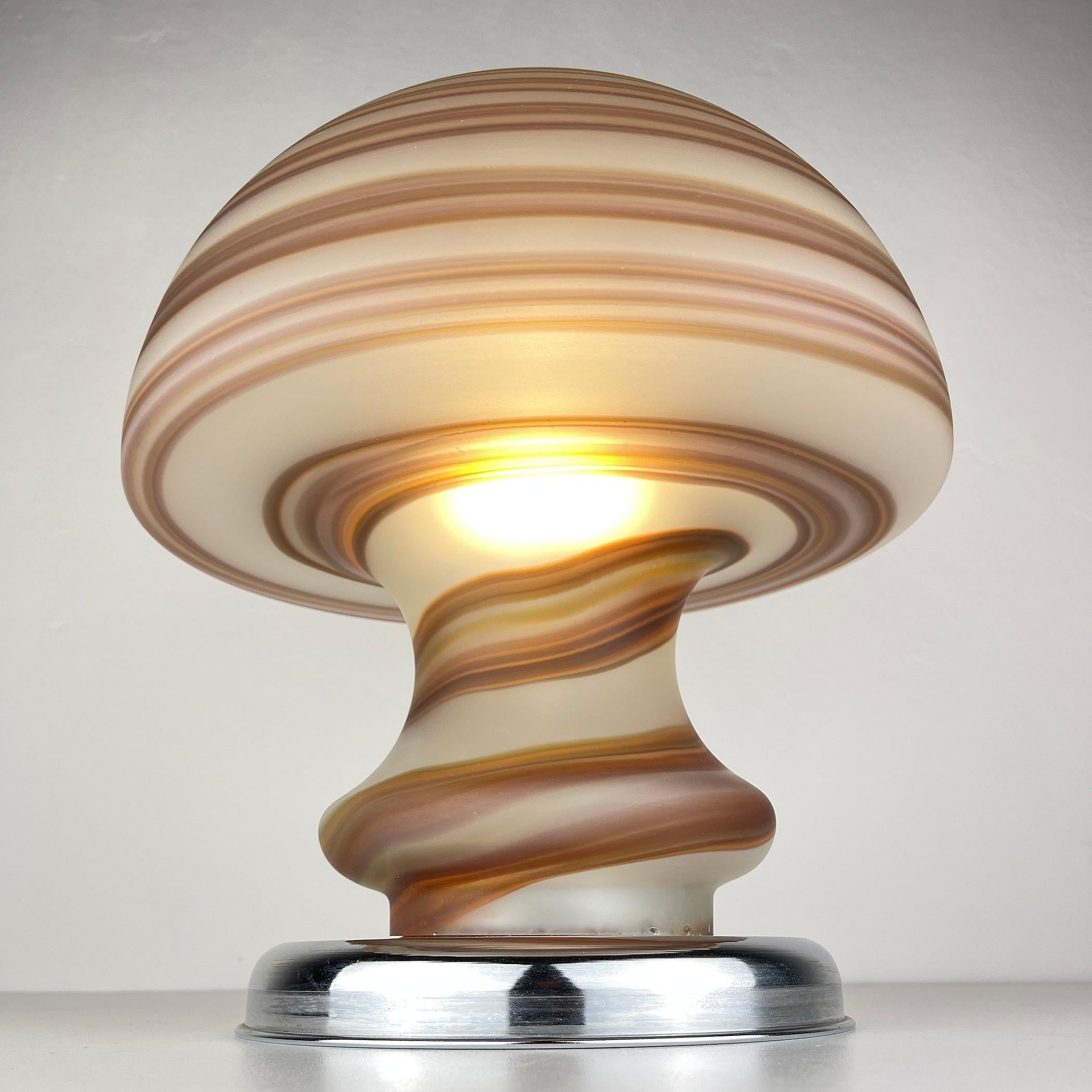 20th Century Murano Vetri Swirl Mushroom Table Lamp, Italy, 1970s 
