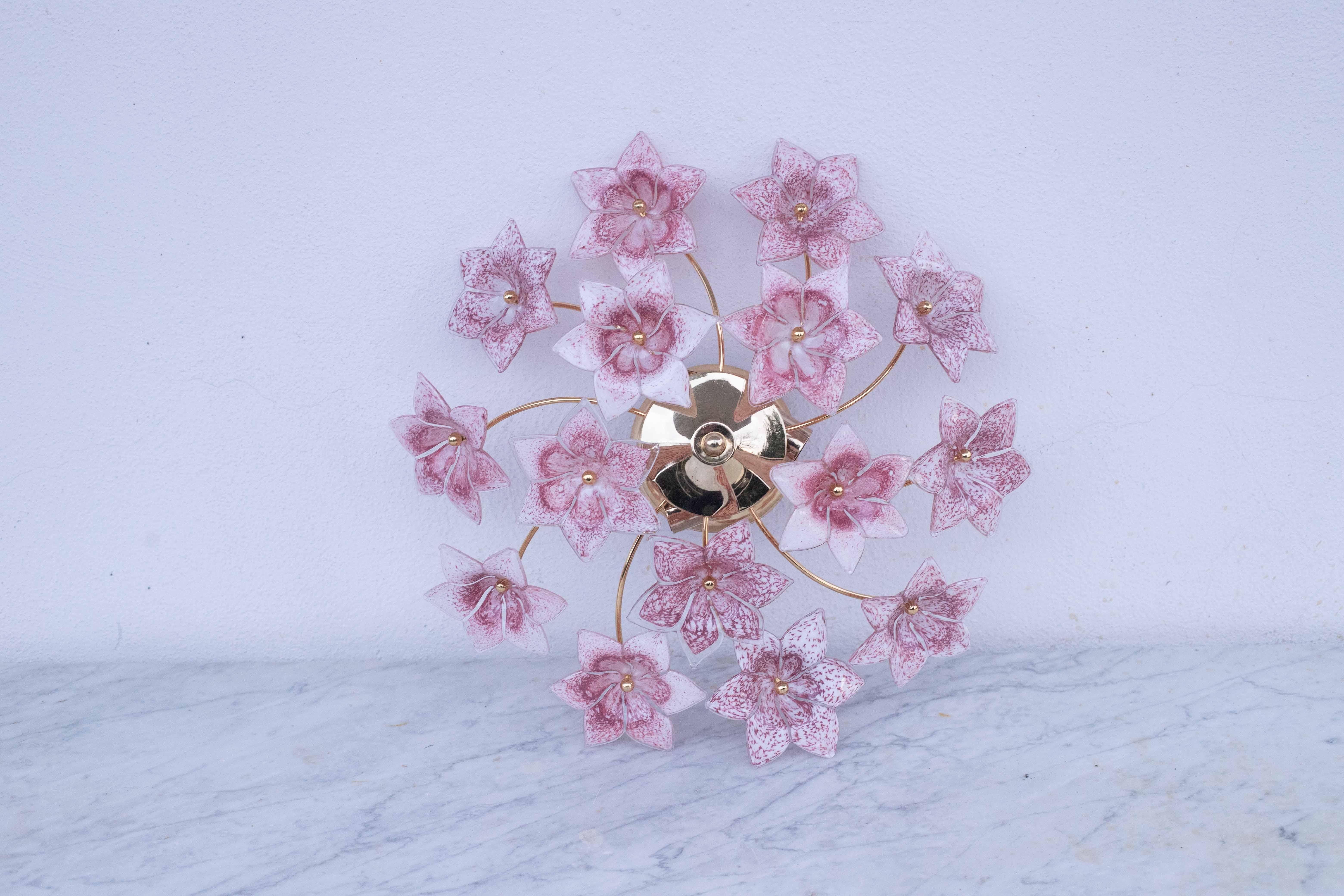 Lámpara de techo vintage de Murano Flores rosas, años 70 Europeo en venta