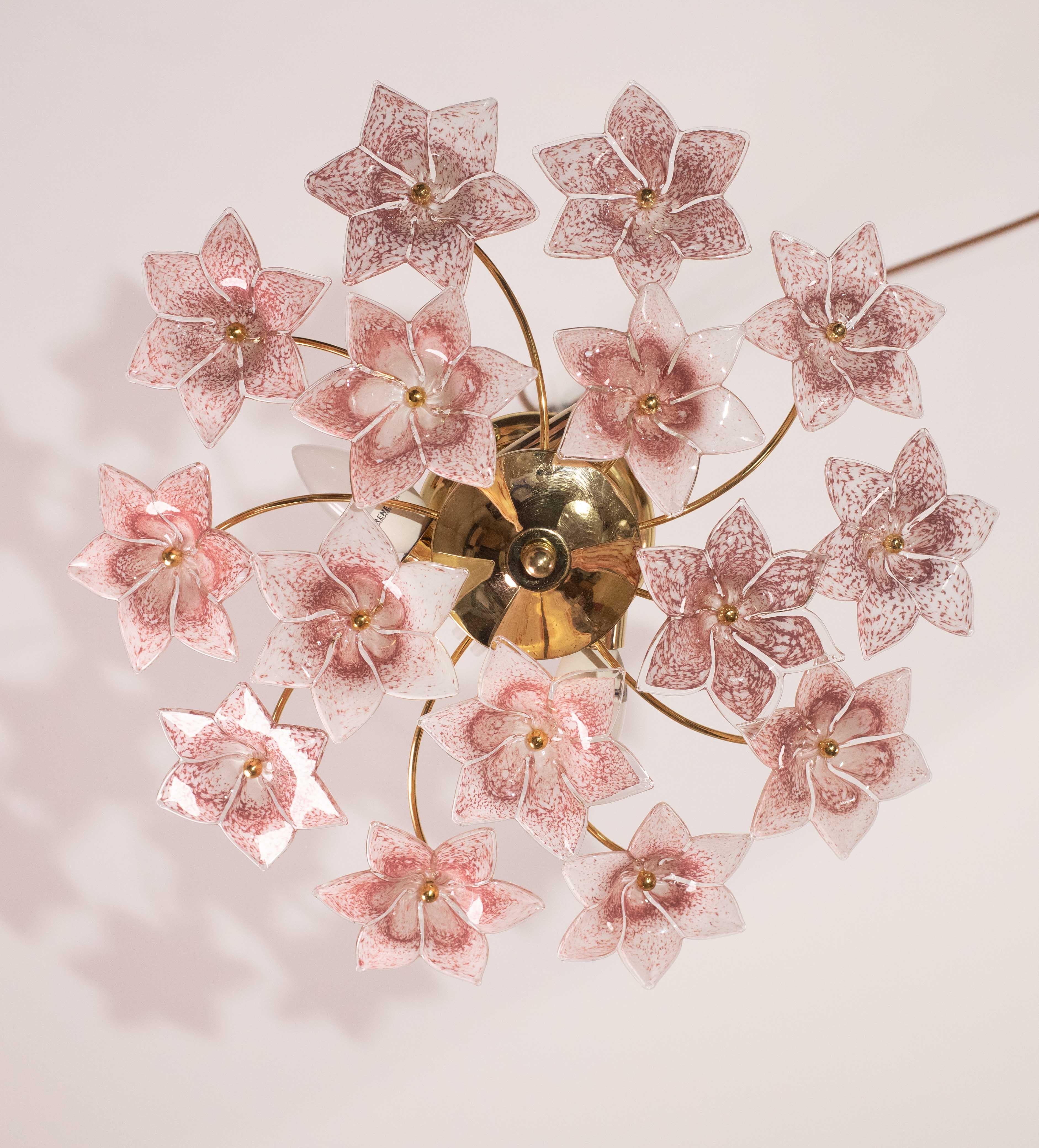 Lámpara de techo vintage de Murano Flores rosas, años 70 en Bueno estado para la venta en Roma, IT