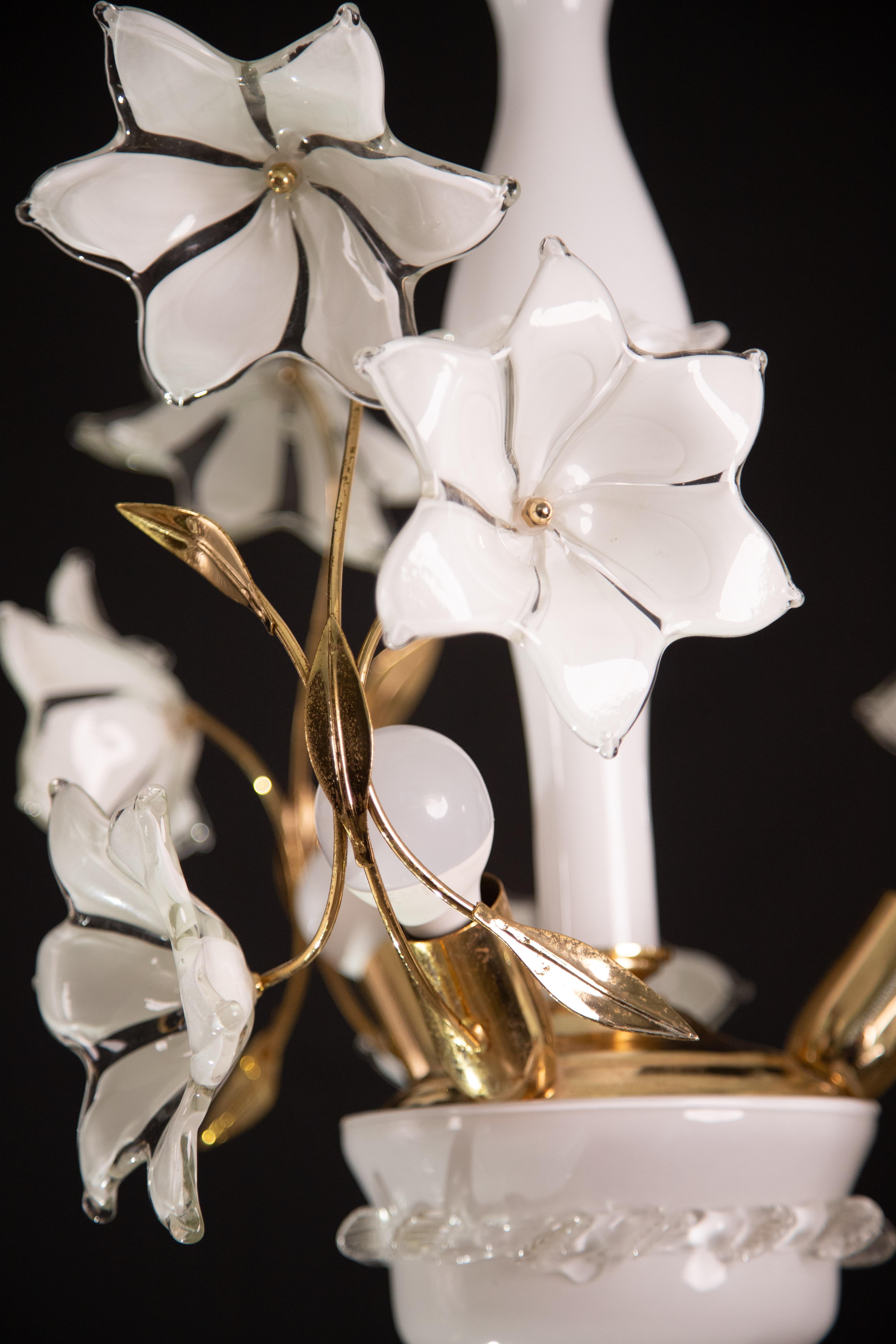 Murano Vintage Chandelier White Flowers, 1970s For Sale 6