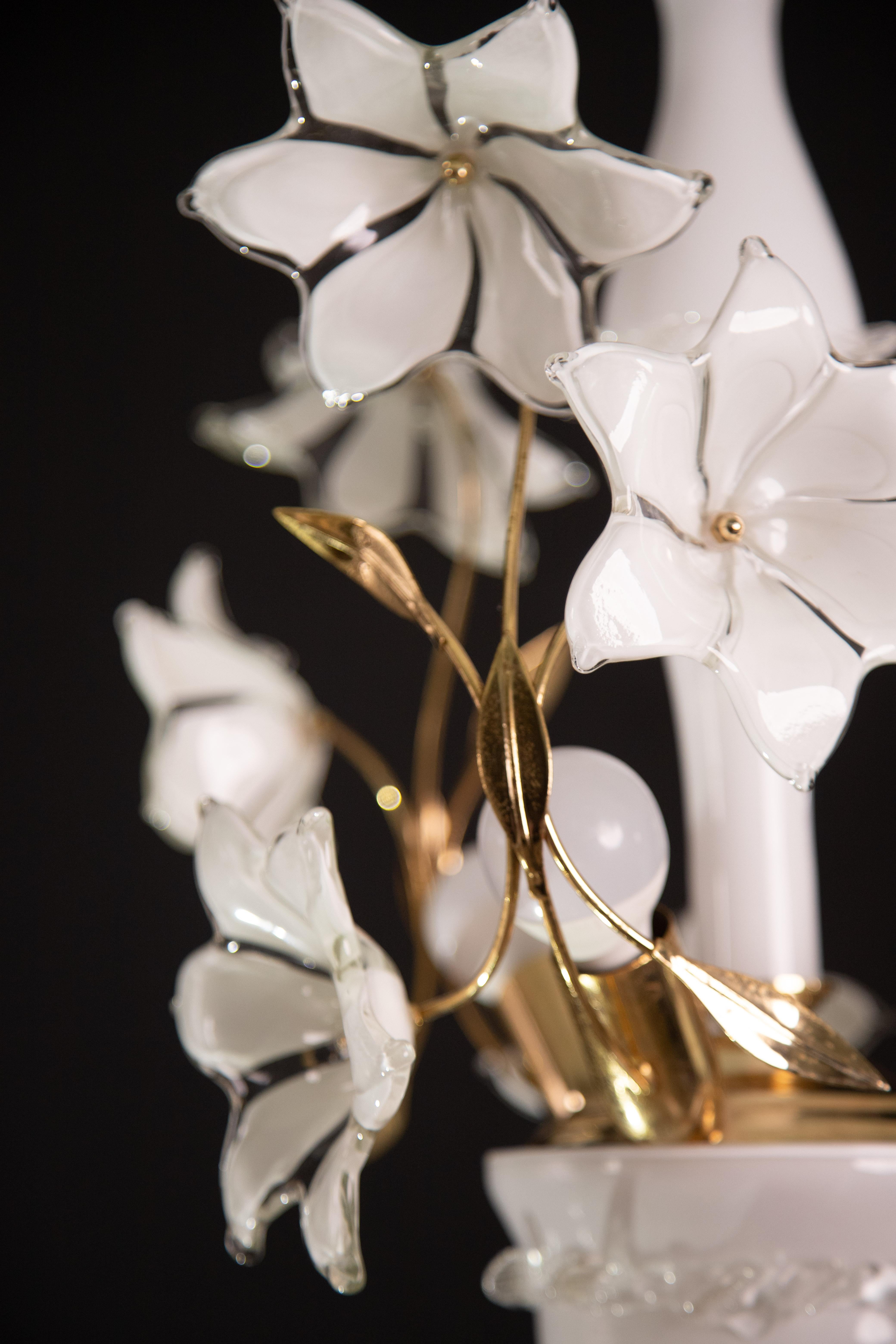 Murano Vintage Chandelier White Flowers, 1970s For Sale 4