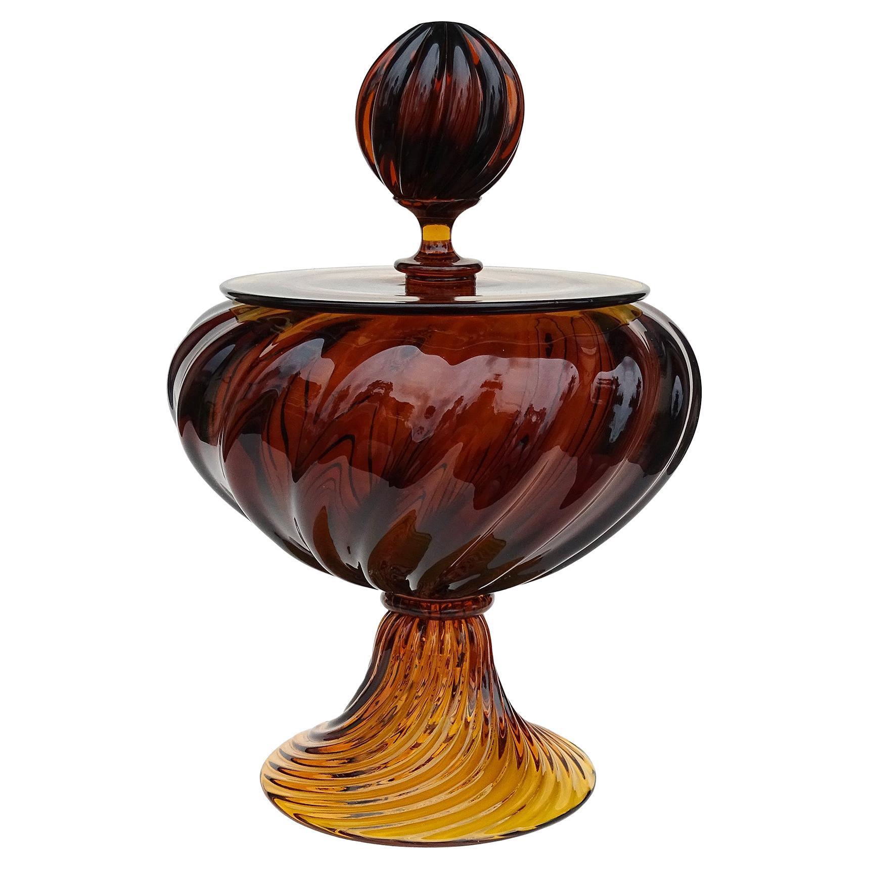 Murano Vintage Ámbar Oscuro Vidrio Artístico Italiano Recipiente para Galletas con Pie Acanalado