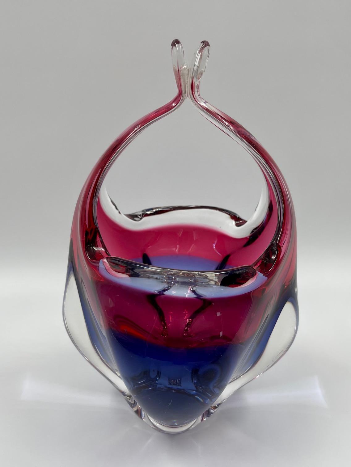 Tschechischer Vintage-Kunstglaskorb aus Glas von Josef Hospodka, 1960er Jahre (Moderne der Mitte des Jahrhunderts) im Angebot