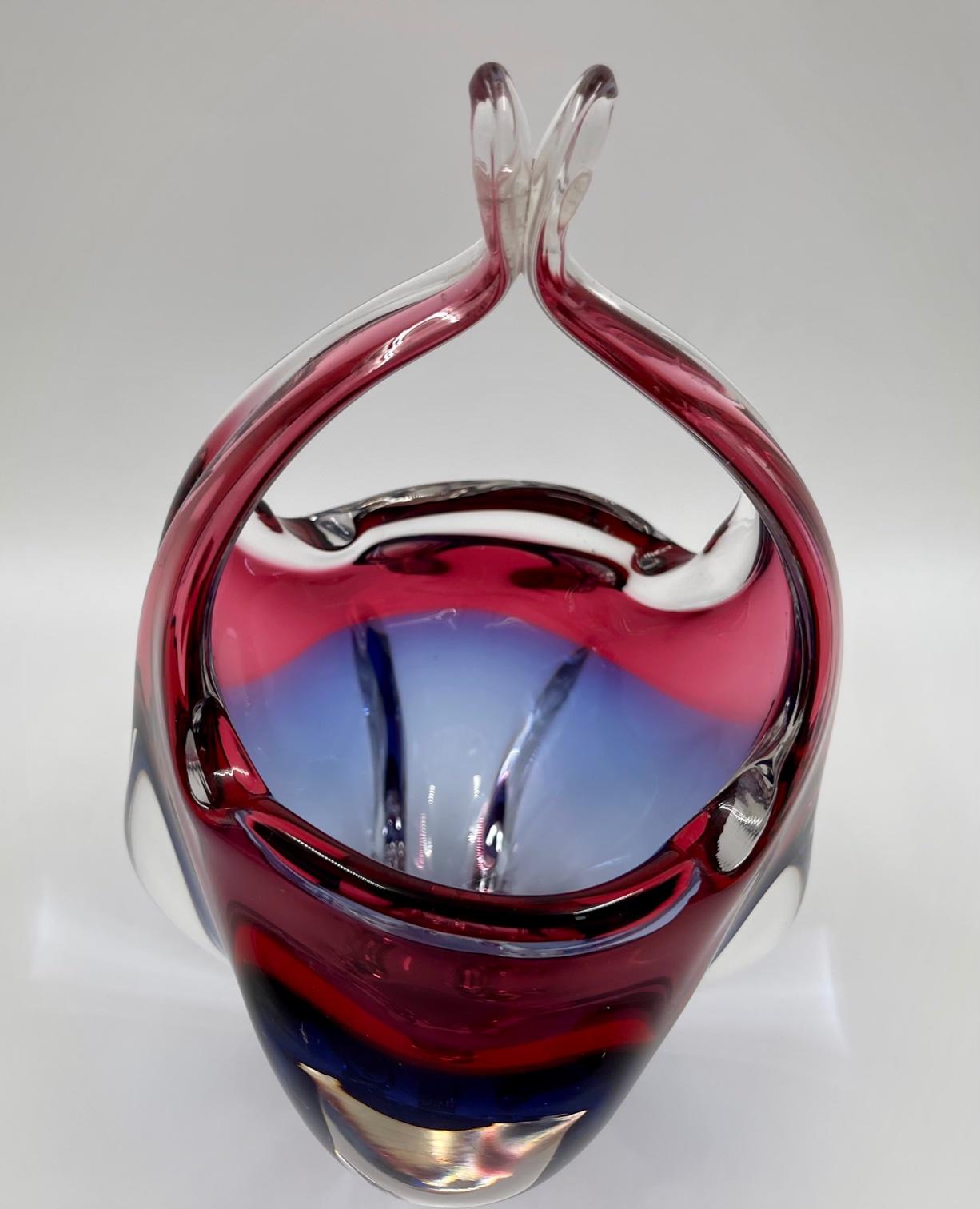 Tschechischer Vintage-Kunstglaskorb aus Glas von Josef Hospodka, 1960er Jahre (Italienisch) im Angebot