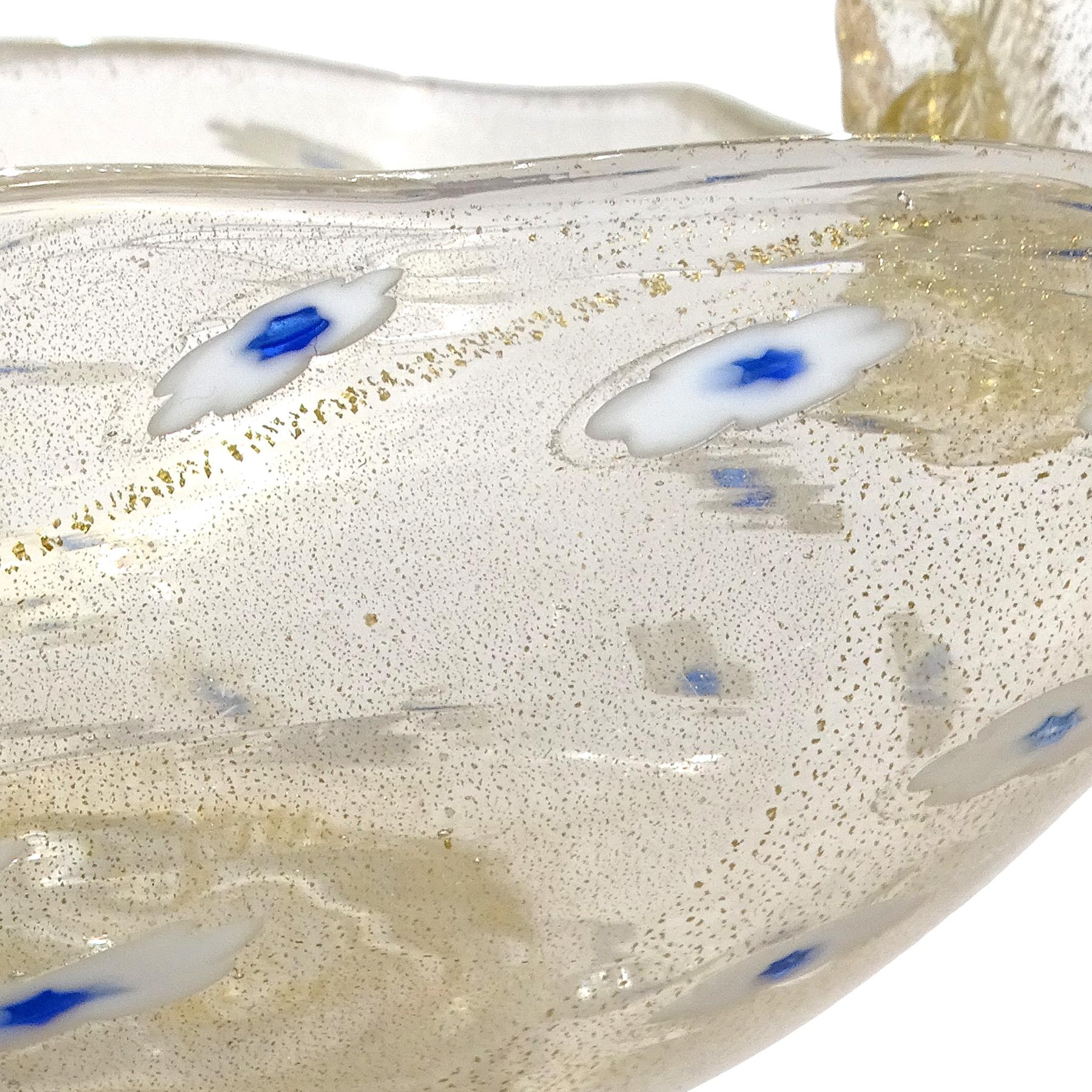 Cesta con asa de cuerda de vidrio artístico italiano Murano Vintage Gold Flecks Daisy Pattern Italiano en venta