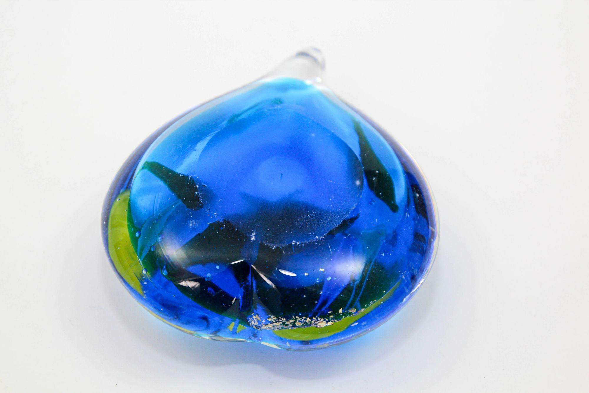 20th Century Murano Vintage Heart Shape Art Glass Paperweight Cobalt Blue, Yellow and Murine For Sale