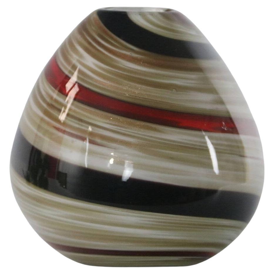 Murano vintage "Milky Way" gold striped vase MCM, ca 1960-70 For Sale