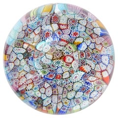Presse-papiers en verre d'art italien de Murano vintage Millefiori avec mosaïque de fleurs de murrine