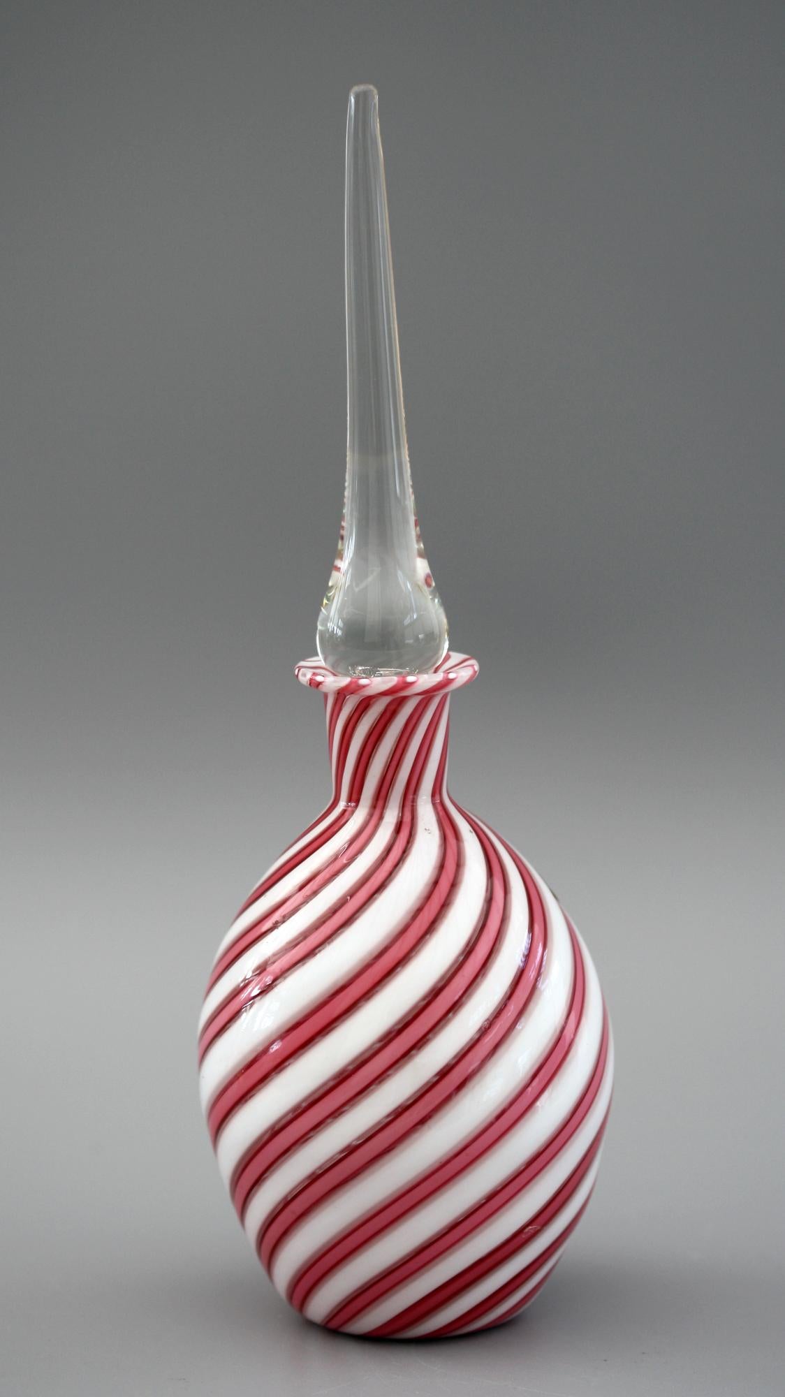 Murano Vintage Ribbon Design Art Glass Scent Bottle For Sale 1