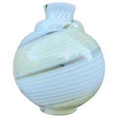 Murano Vintage vase 1970s beige and white Swirl