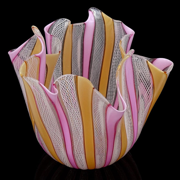 Murano Vintage White Pink Orange Ribbons Italian Art Glass Fazzoletto Vase In Good Condition For Sale In Kissimmee, FL