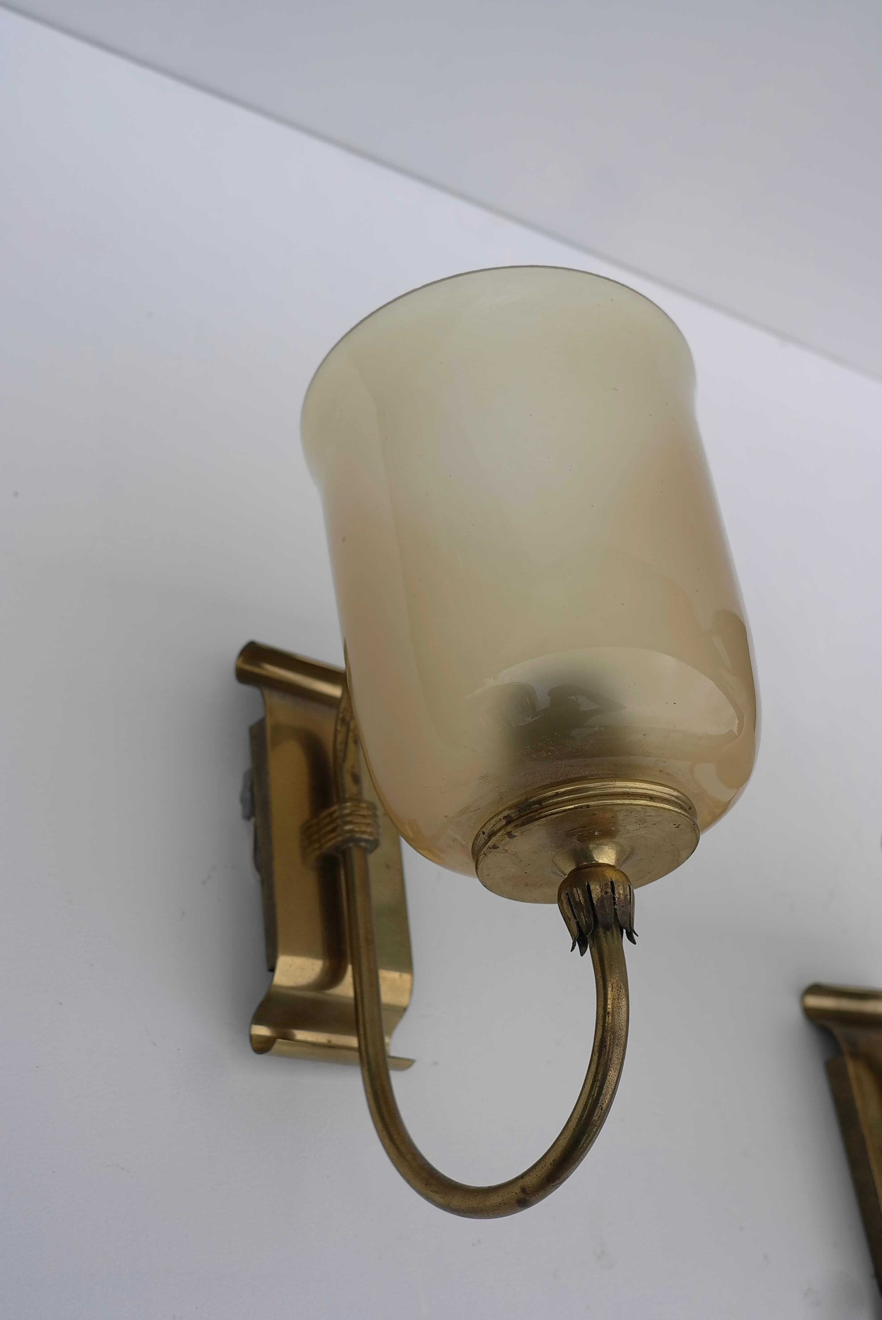 Mid-20th Century Murano Wall Lamps in Champagne Amber Color Glass and Brass details, Italy 1950's For Sale