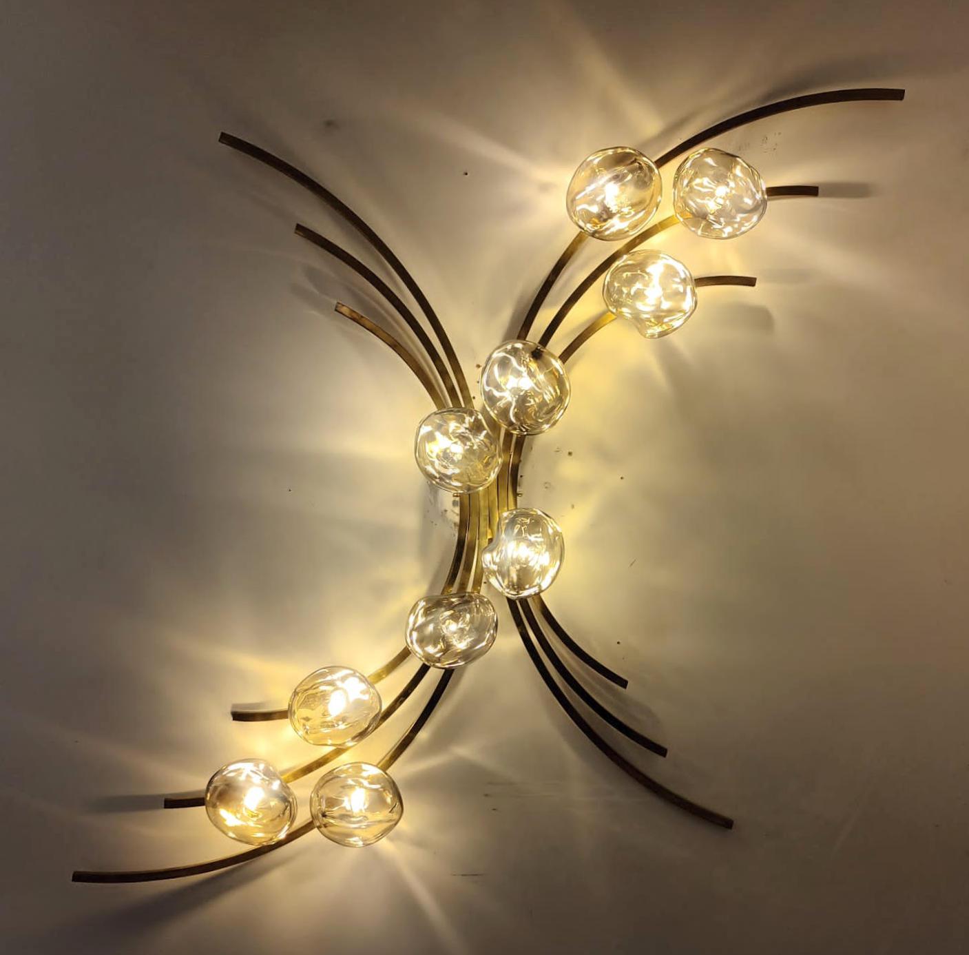 Murano Wall Sconce Sculpture by Fabio Ltd In Excellent Condition In Los Angeles, CA
