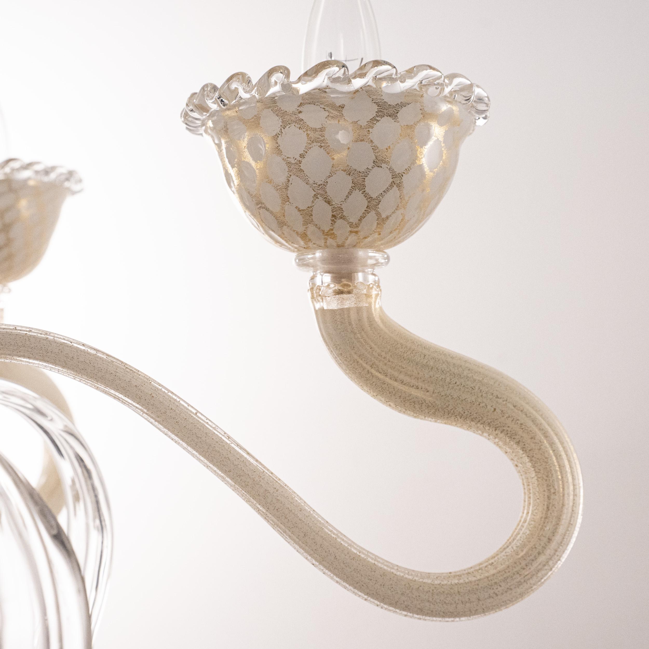 Murano White and Gold glass chandelier 5 lights Vintage Made in Italy in stock In Excellent Condition For Sale In Venezia, IT