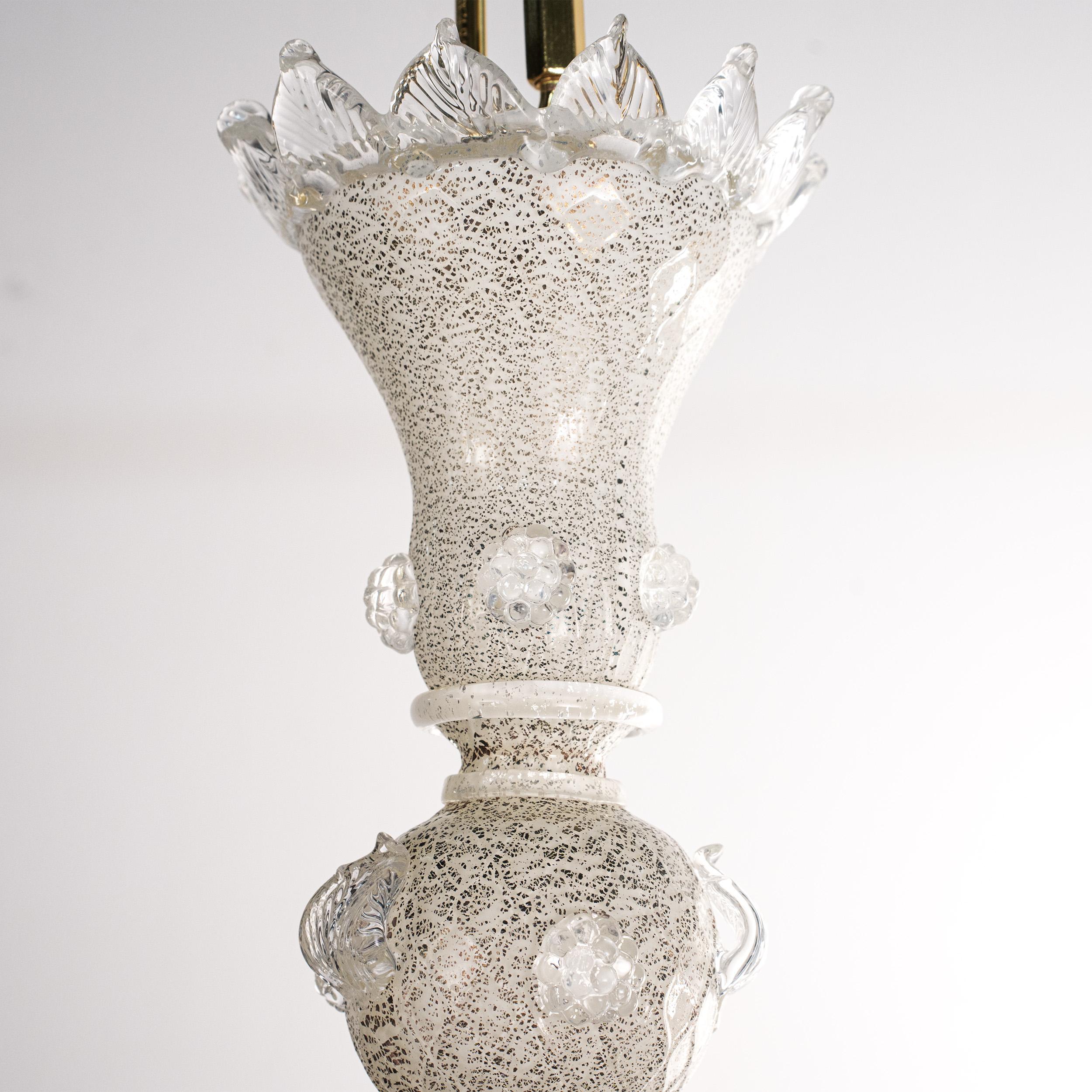 Murano Weiß und Silber Glas-Kronleuchter 5 Lichter Vintage Made in Italy auf Lager im Angebot 1