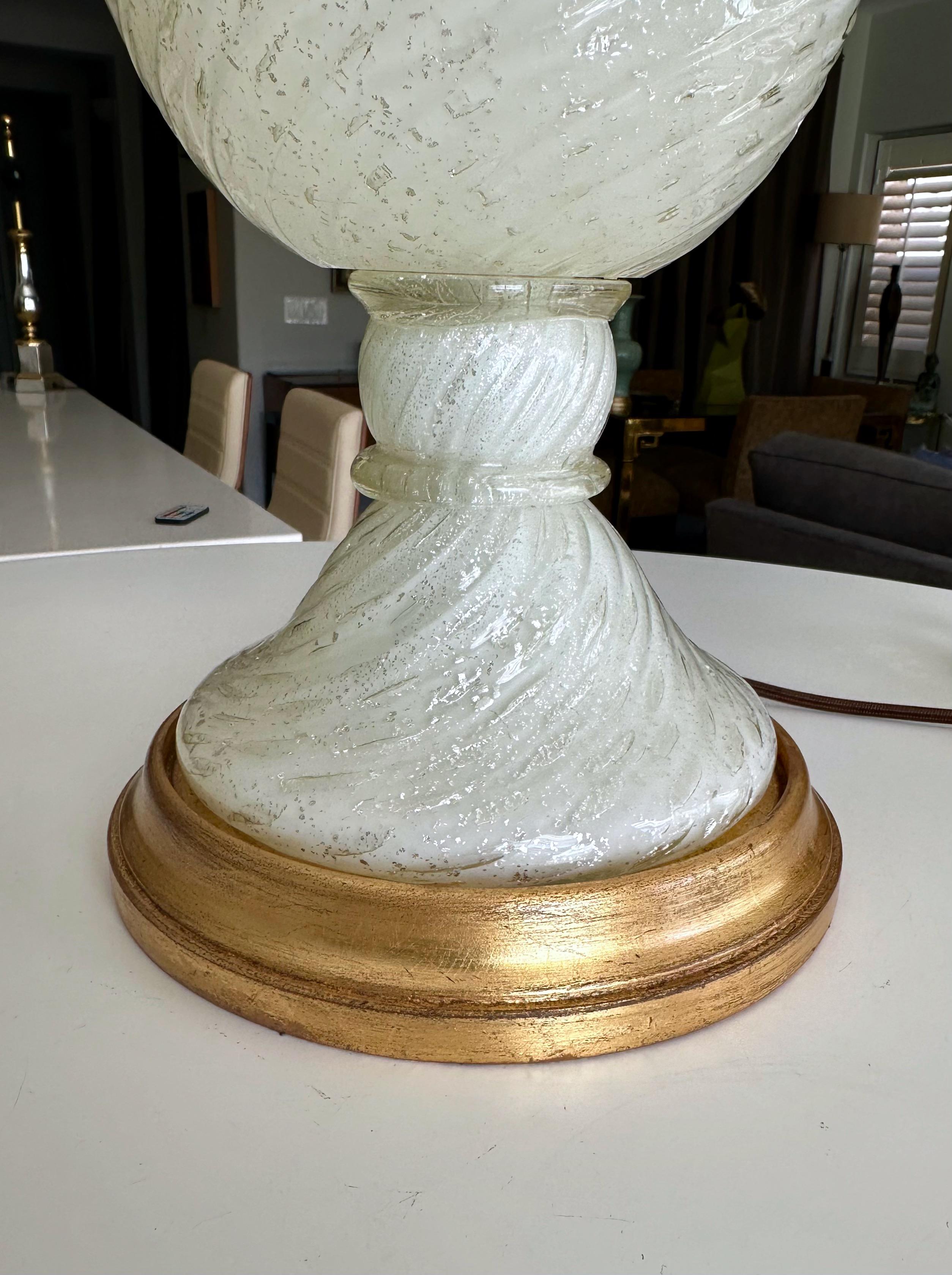 Murano White and Silver Inclusions Twisted Glass Table Lamp For Sale 7