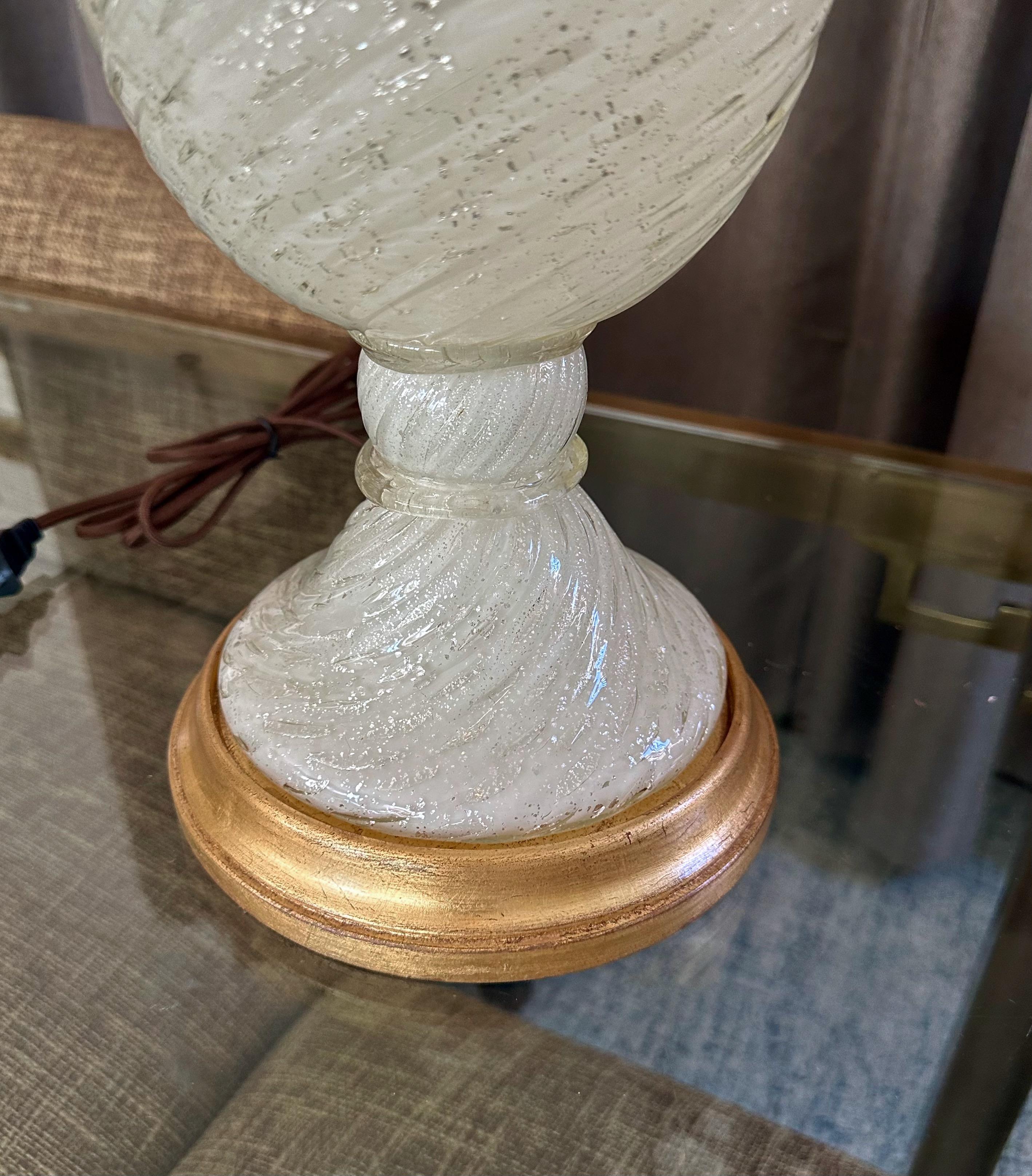 Murano White and Silver Inclusions Twisted Glass Table Lamp For Sale 10