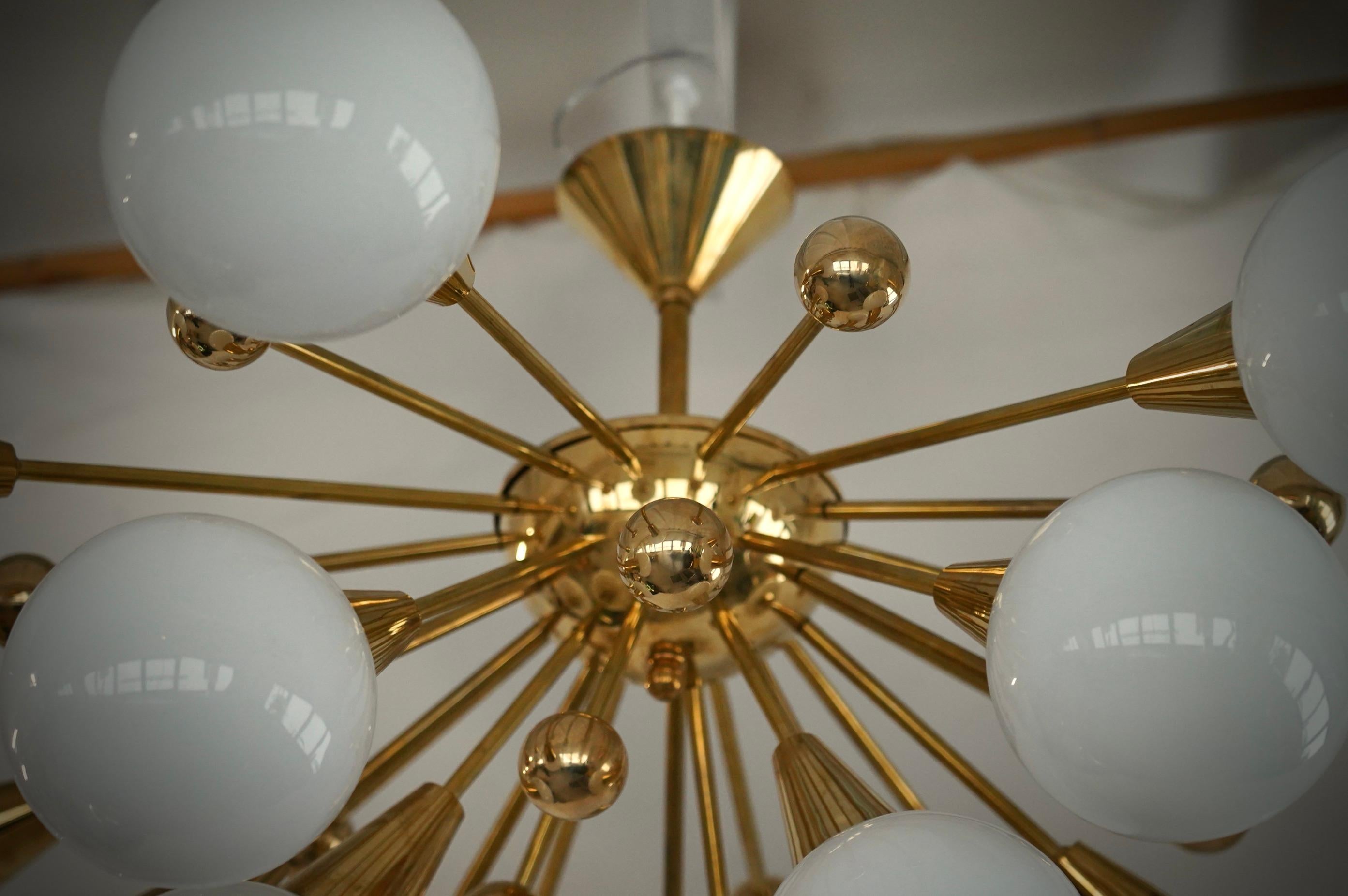 Murano Sputnik White Art Glass and Brass Midcentury Chandelier and Pendant, 2000 For Sale 2