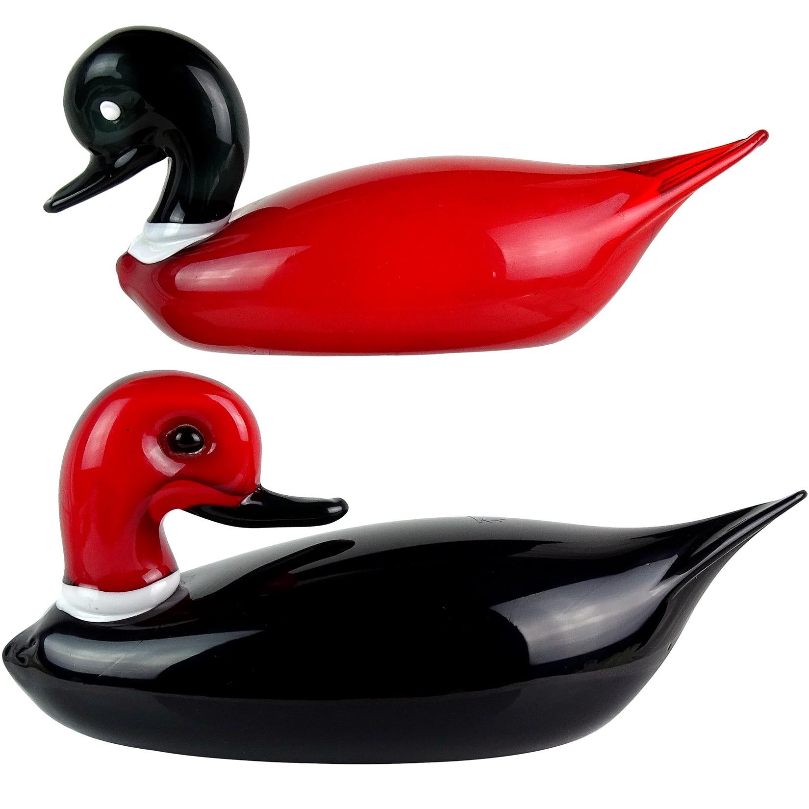 Murano White Black Italian Art Glass Male Female Decoy Duck Bird Sculptures In Good Condition In Kissimmee, FL