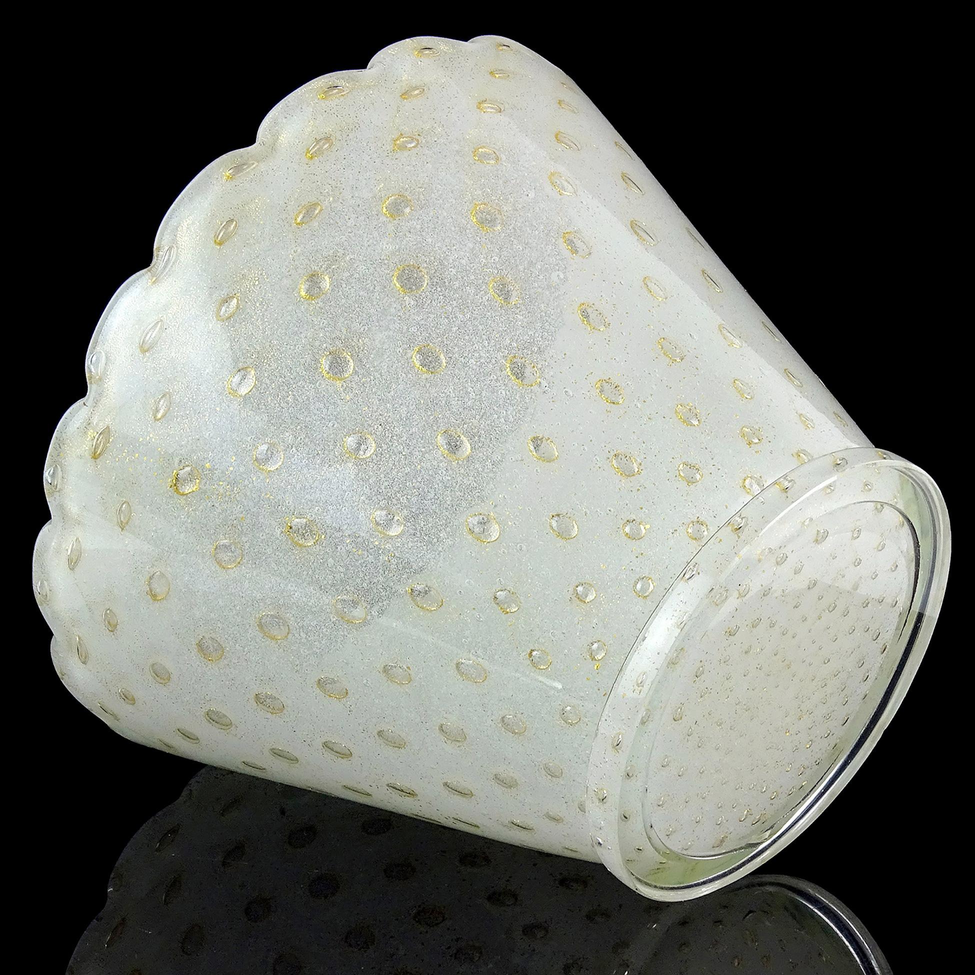 Fatto a mano Vaso da fiori in vetro artistico di Murano con bolle bianche e macchie d'oro Pulegoso in vendita