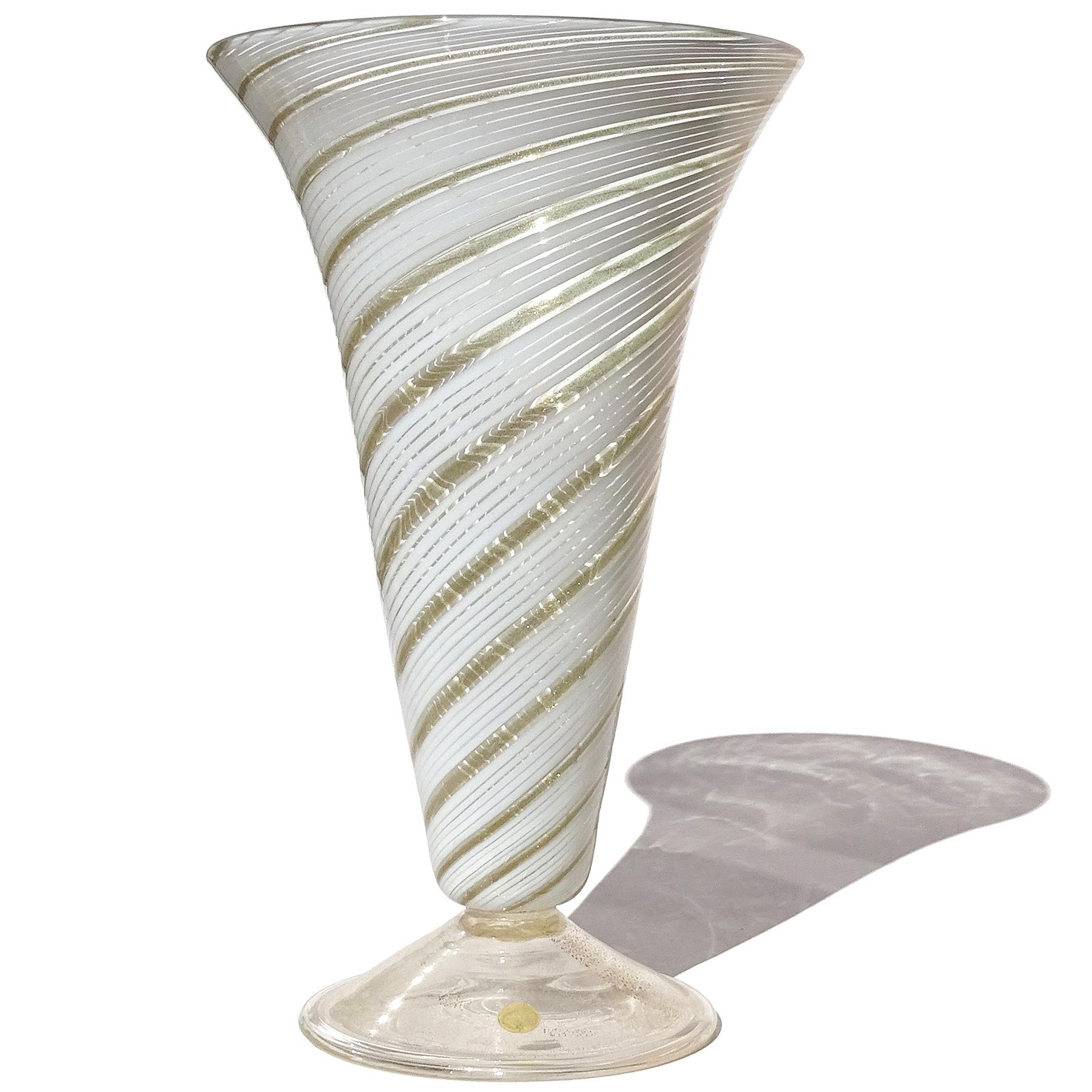Mid-Century Modern Murano White Copper Aventurine Ribbons Italian Art Glass Footed Flower Vase For Sale