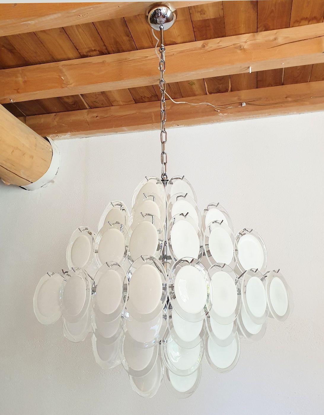 Murano White Disc Chandelier, Vistosi In Excellent Condition For Sale In Dallas, TX