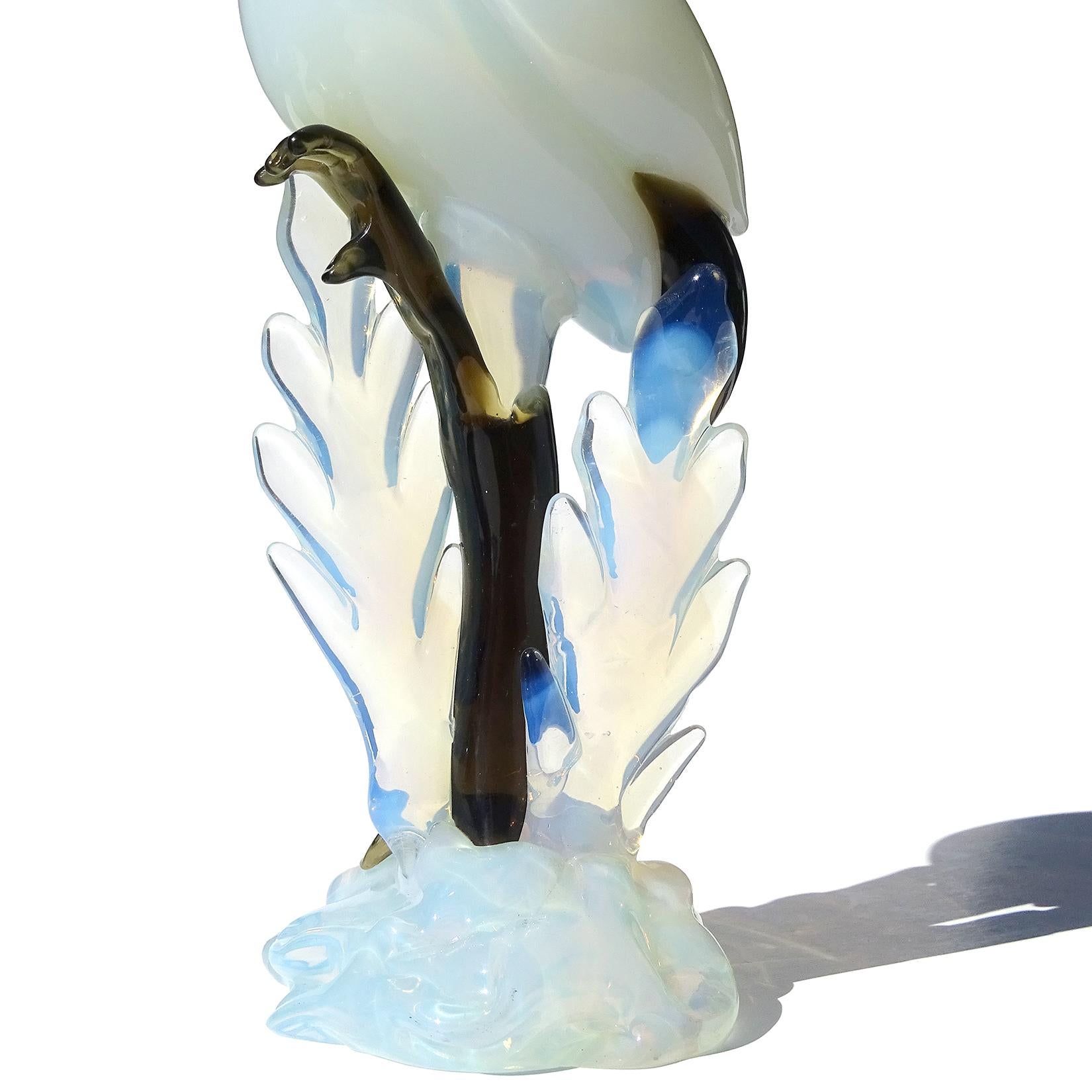 Hand-Crafted Seguso Vetri d'Arte Murano White Opal Olive Italian Art Glass Crane Sculpture
