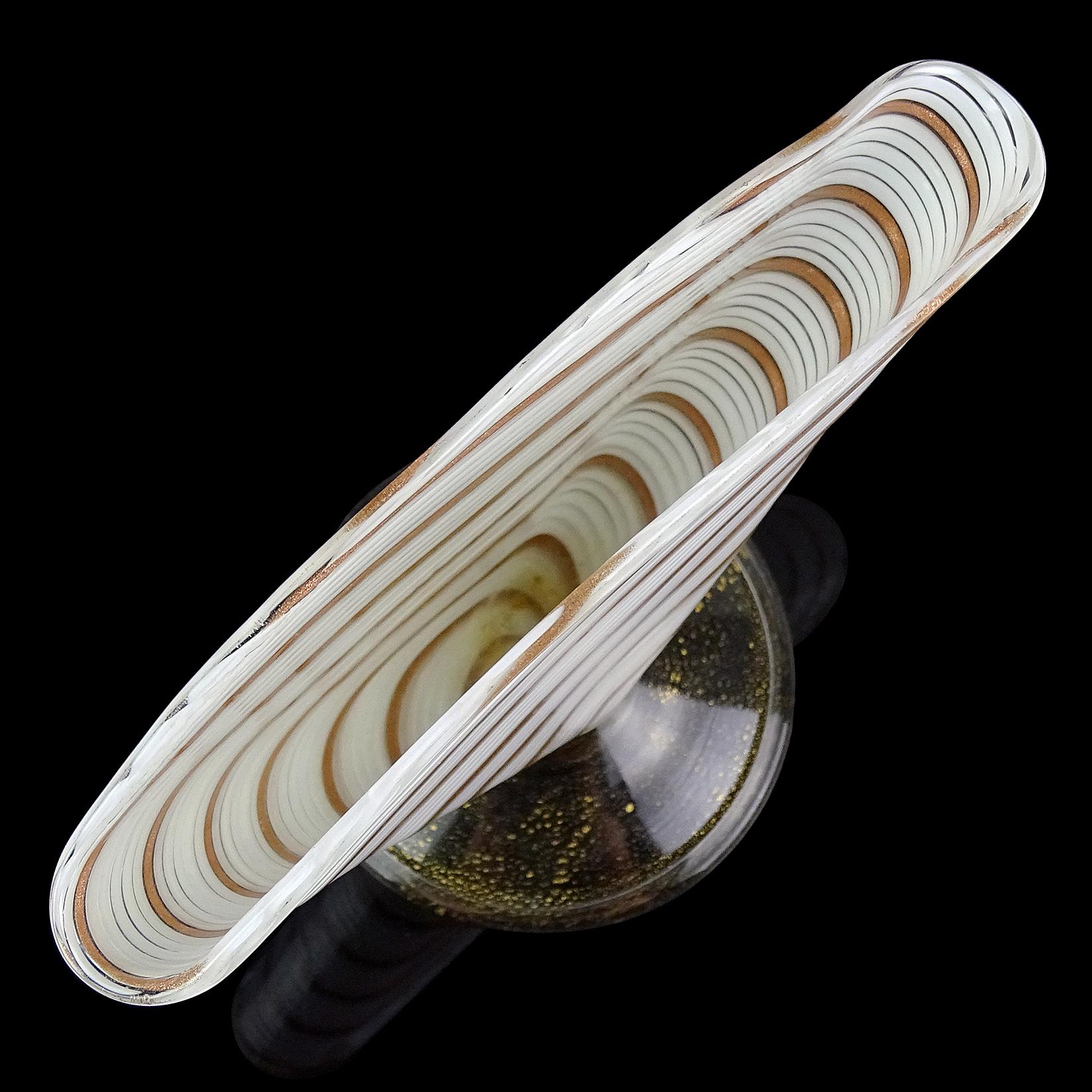 Mid-Century Modern Murano White Gold Aventurine Ribbons Italian Art Glass Fan Shaped Flower Vase For Sale