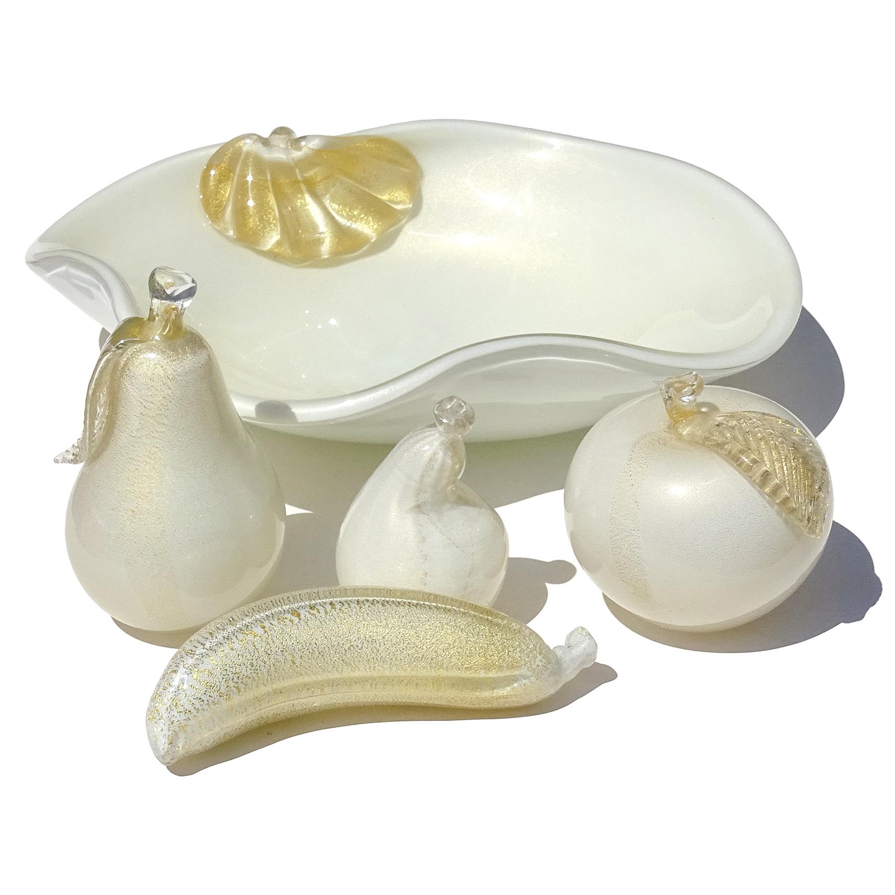 Hand-Crafted Murano White Gold Flecks Italian Art Glass Conch Shell Bowl Fruit Sculptures Set