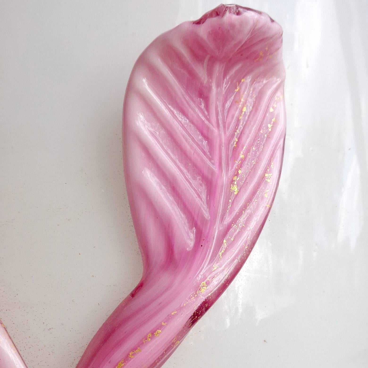 Hand-Crafted Murano White Gold Flecks Pink Leafs Italian Art Glass Decorative Flower Vase