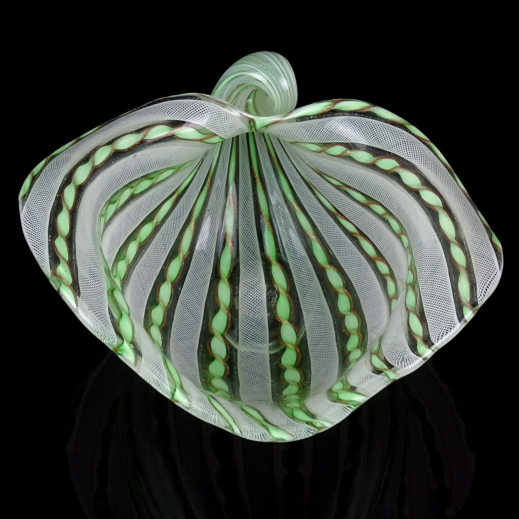 20th Century Murano White Green Aventurine Flecks Ribbons Italian Art Glass Seashell Bowl