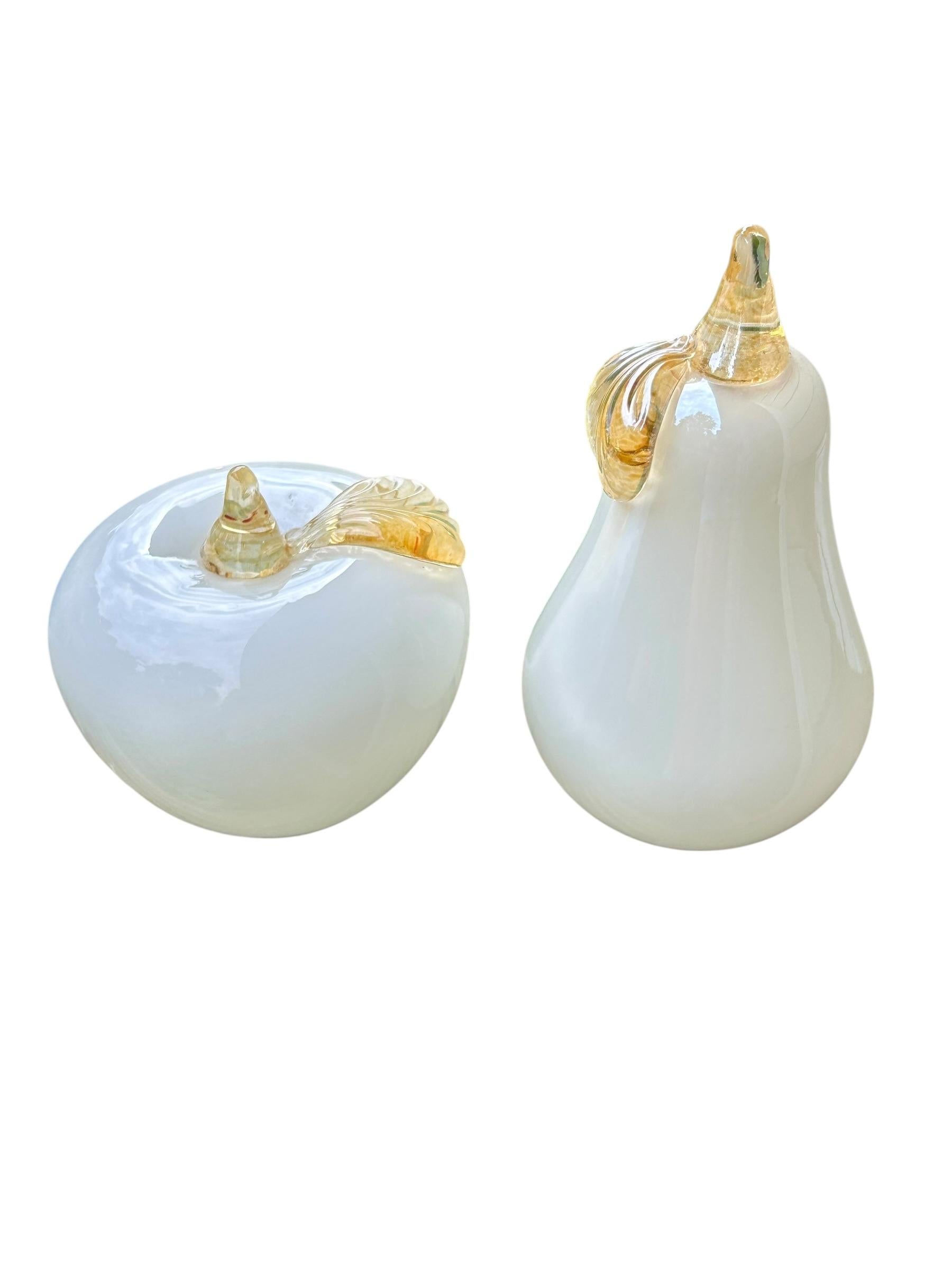 Murano White Italian Art Glass Pear and Apple Fruit Sculptures For Sale 1