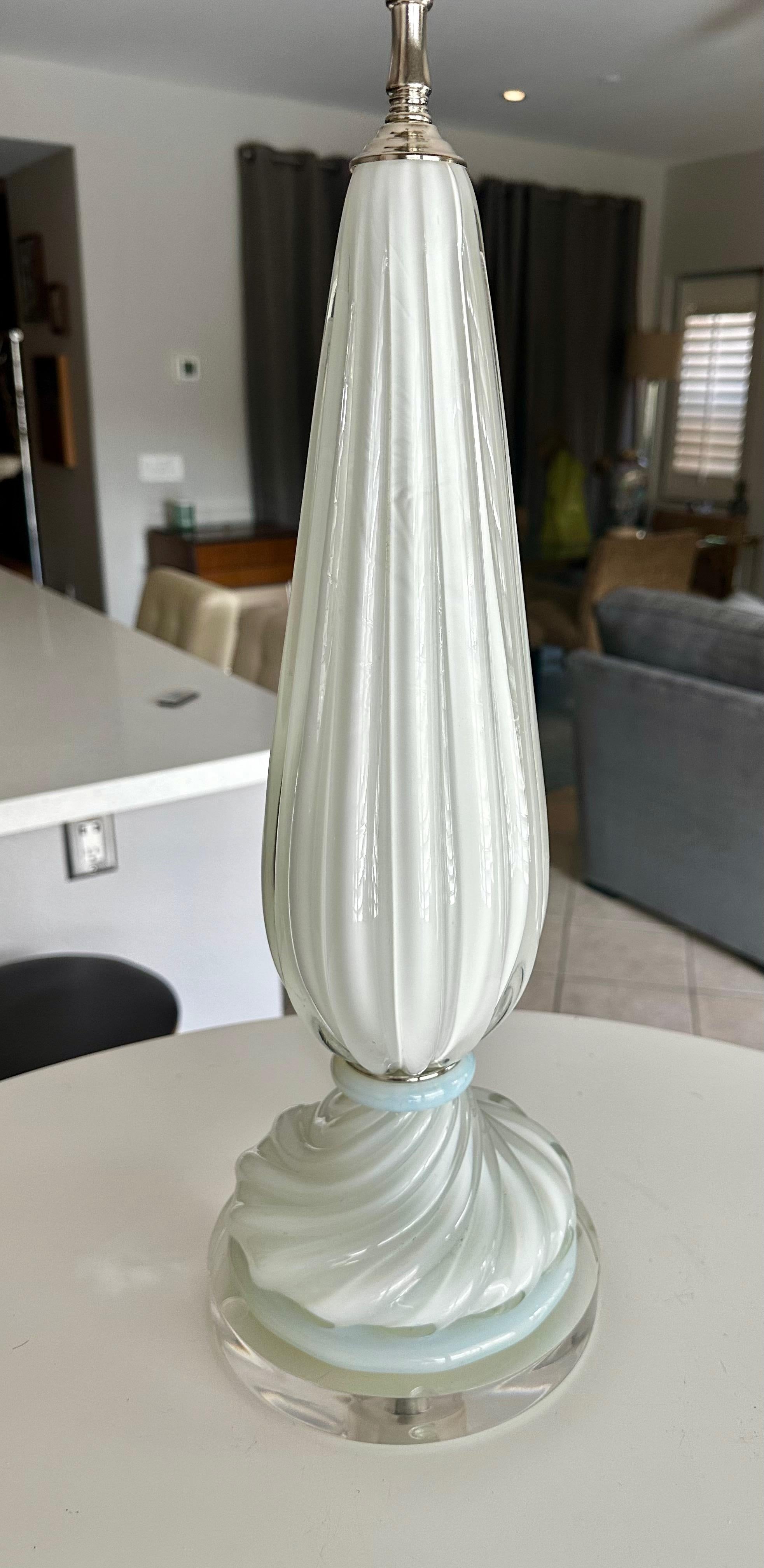 Brass Murano White Opalescence Ribbed Glass Table Lamp For Sale