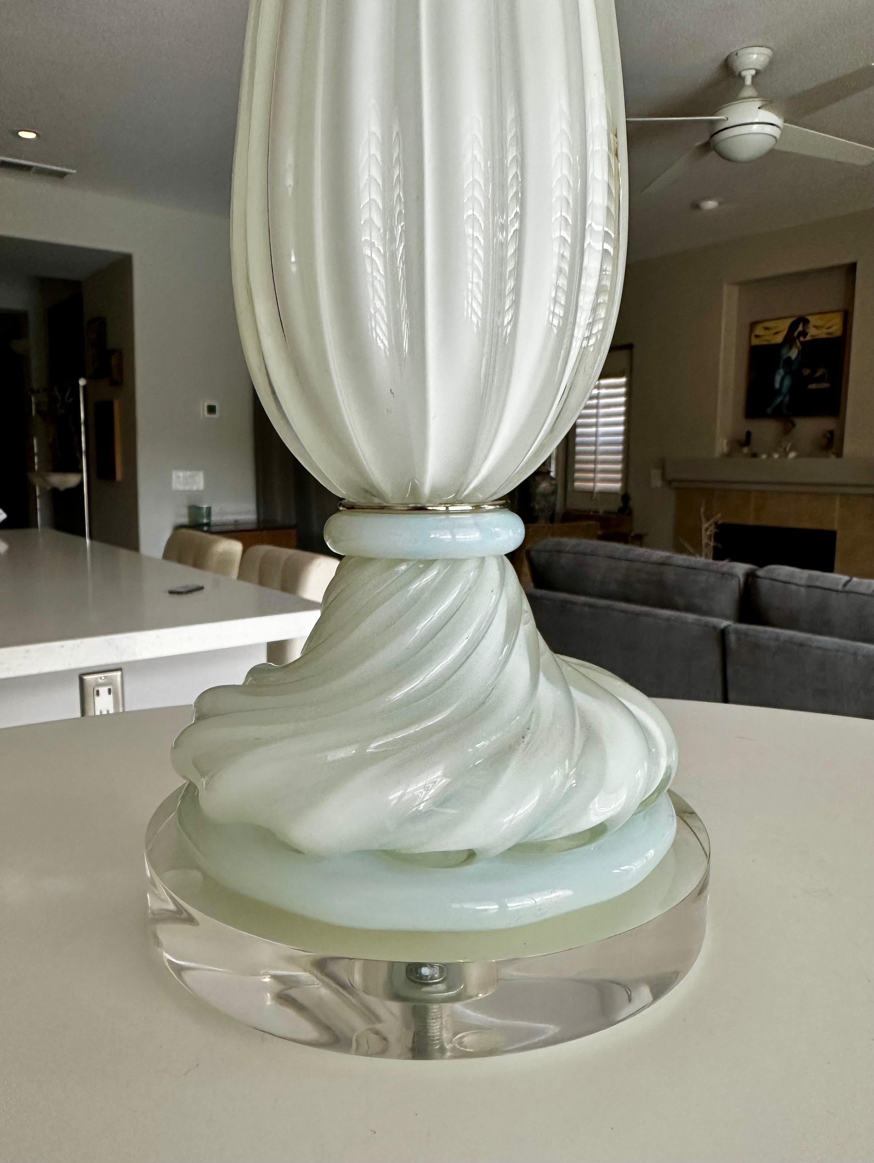 Murano White Opalescence Ribbed Glass Table Lamp For Sale 3