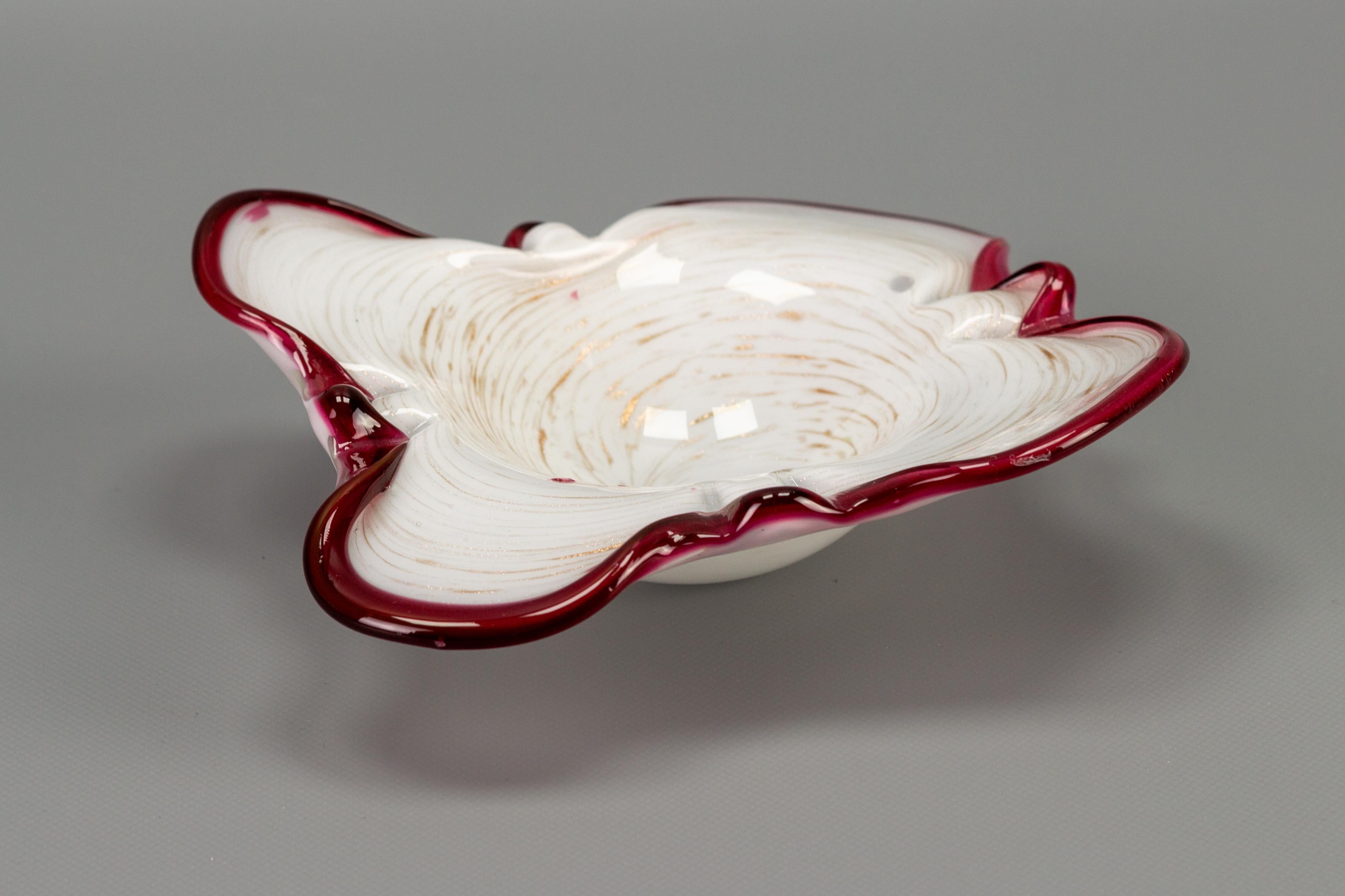Murano White Red and Gold Dust Art Glass Bowl, Italy, 1970s 4