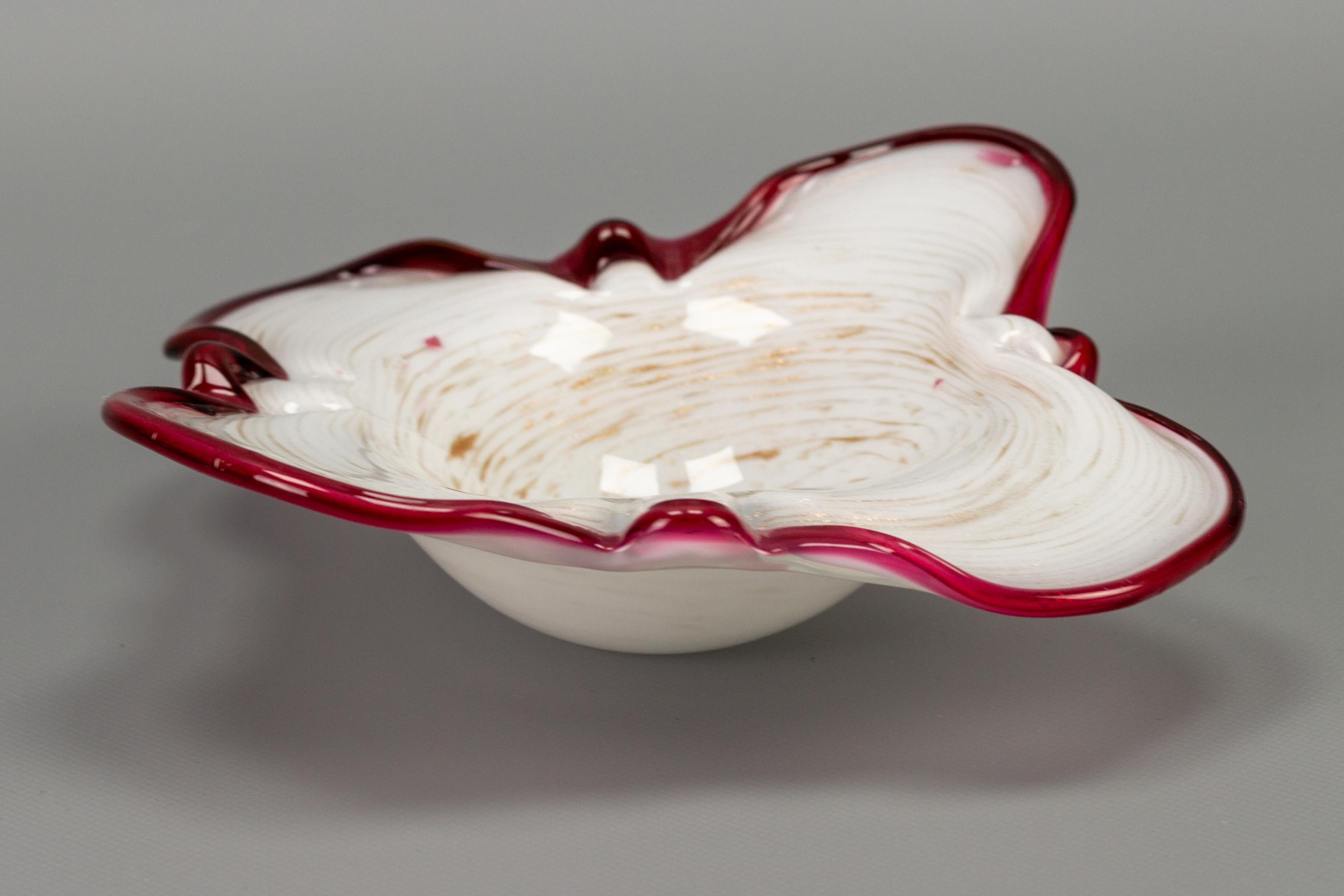 Murano White Red and Gold Dust Art Glass Bowl, Italy, 1970s 6