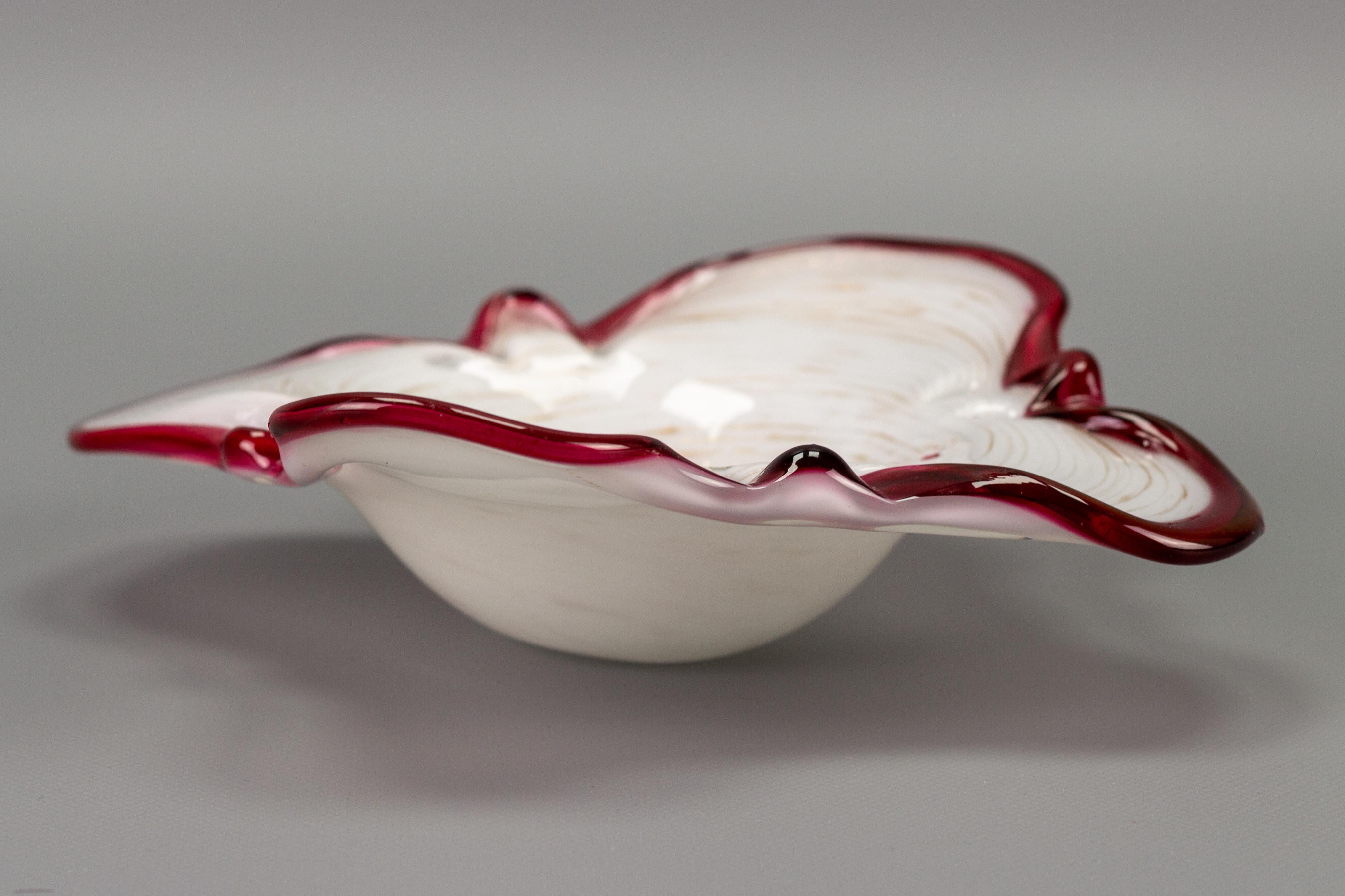 Murano White Red and Gold Dust Art Glass Bowl, Italy, 1970s 7