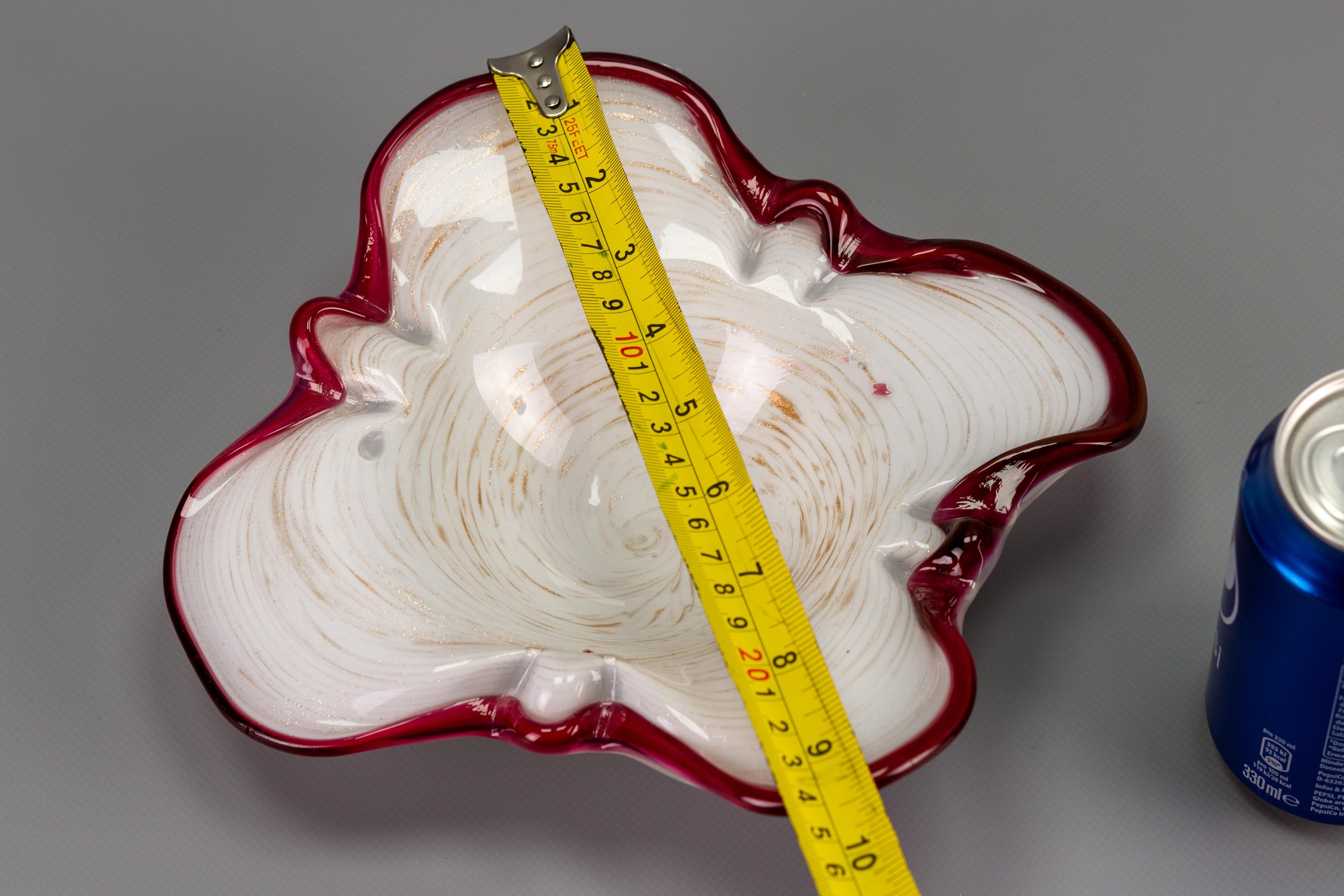 Murano White Red and Gold Dust Art Glass Bowl, Italy, 1970s 14