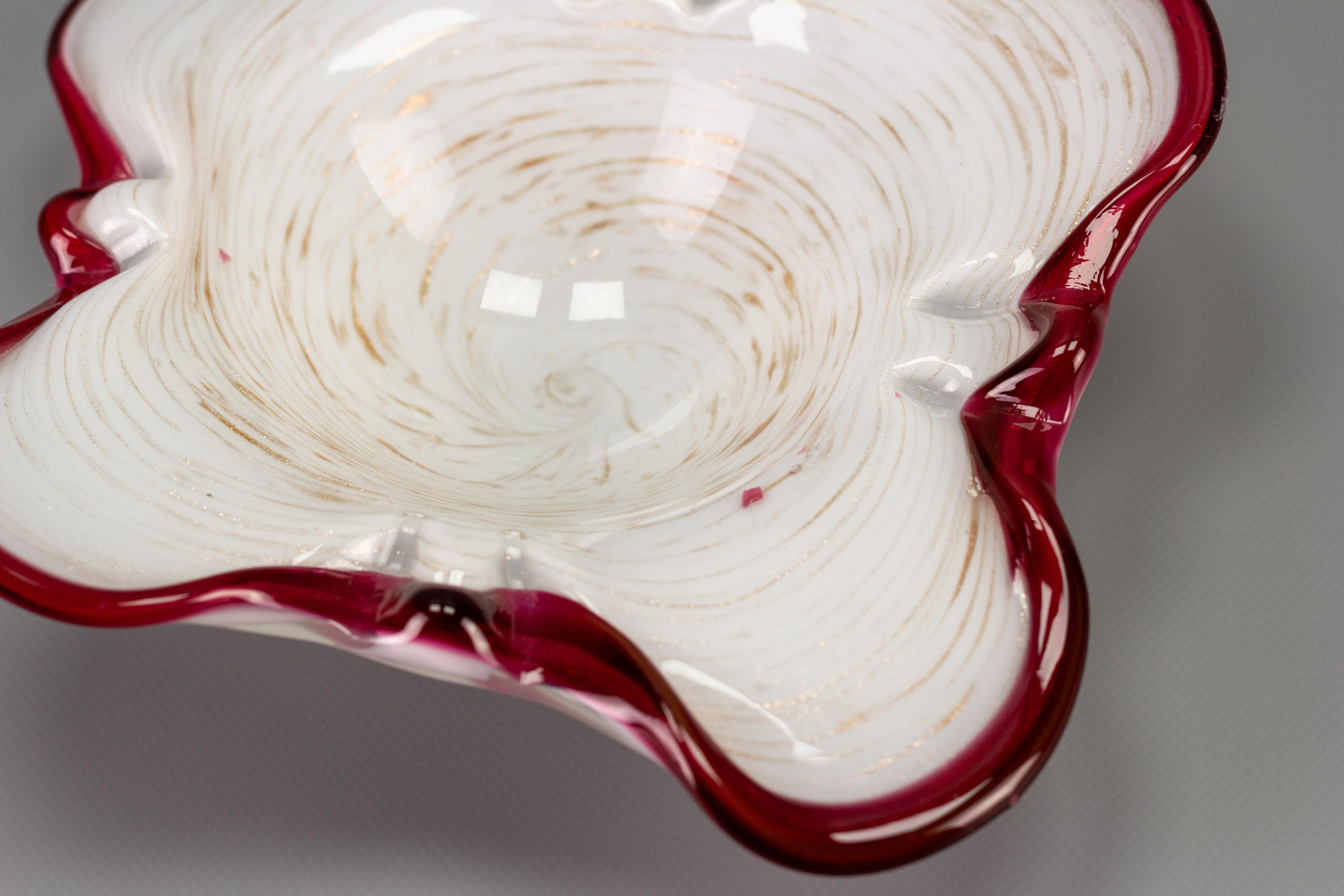 Italian Murano White Red and Gold Dust Art Glass Bowl, Italy, 1970s