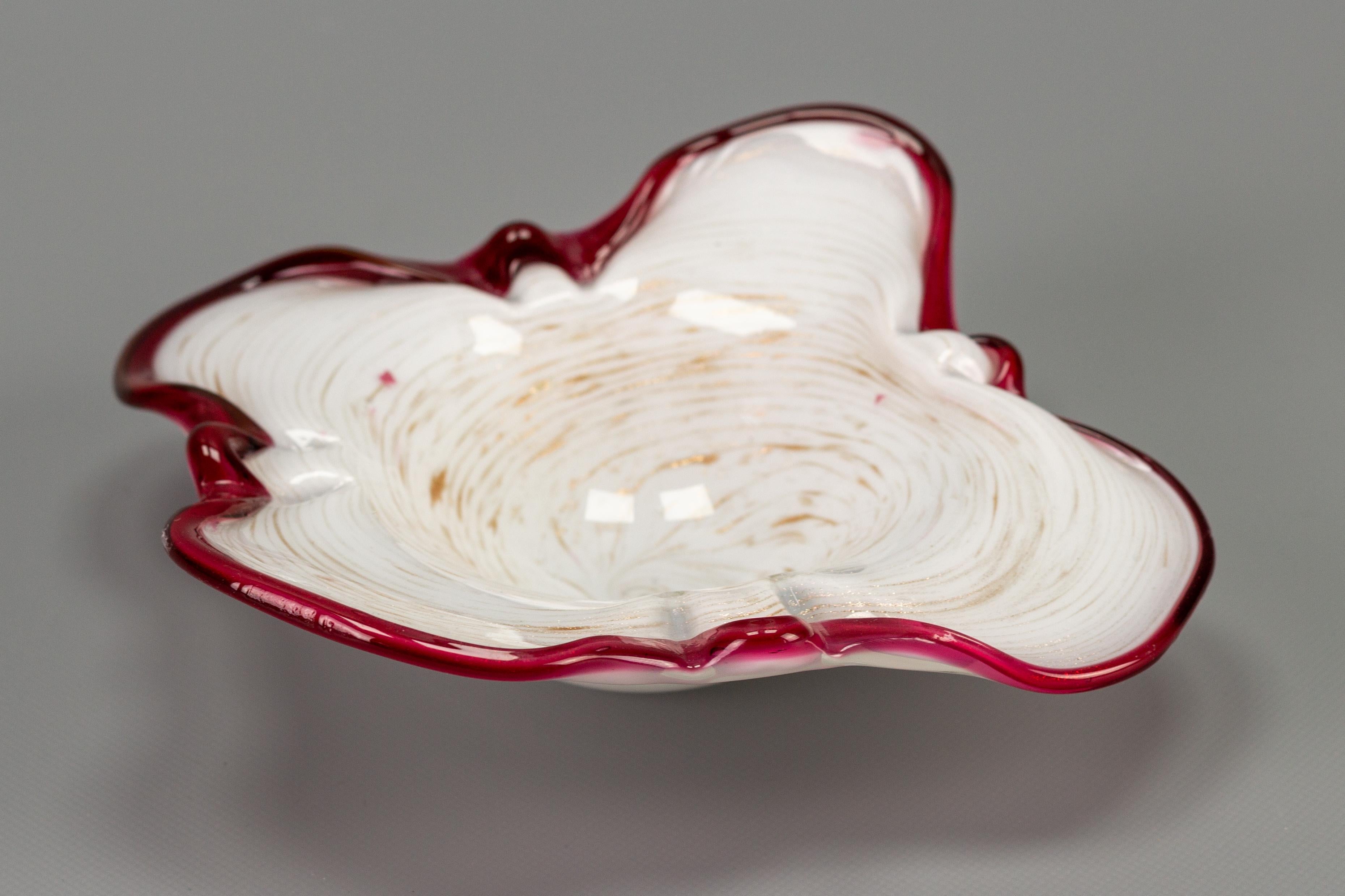 Murano White Red and Gold Dust Art Glass Bowl, Italy, 1970s 1
