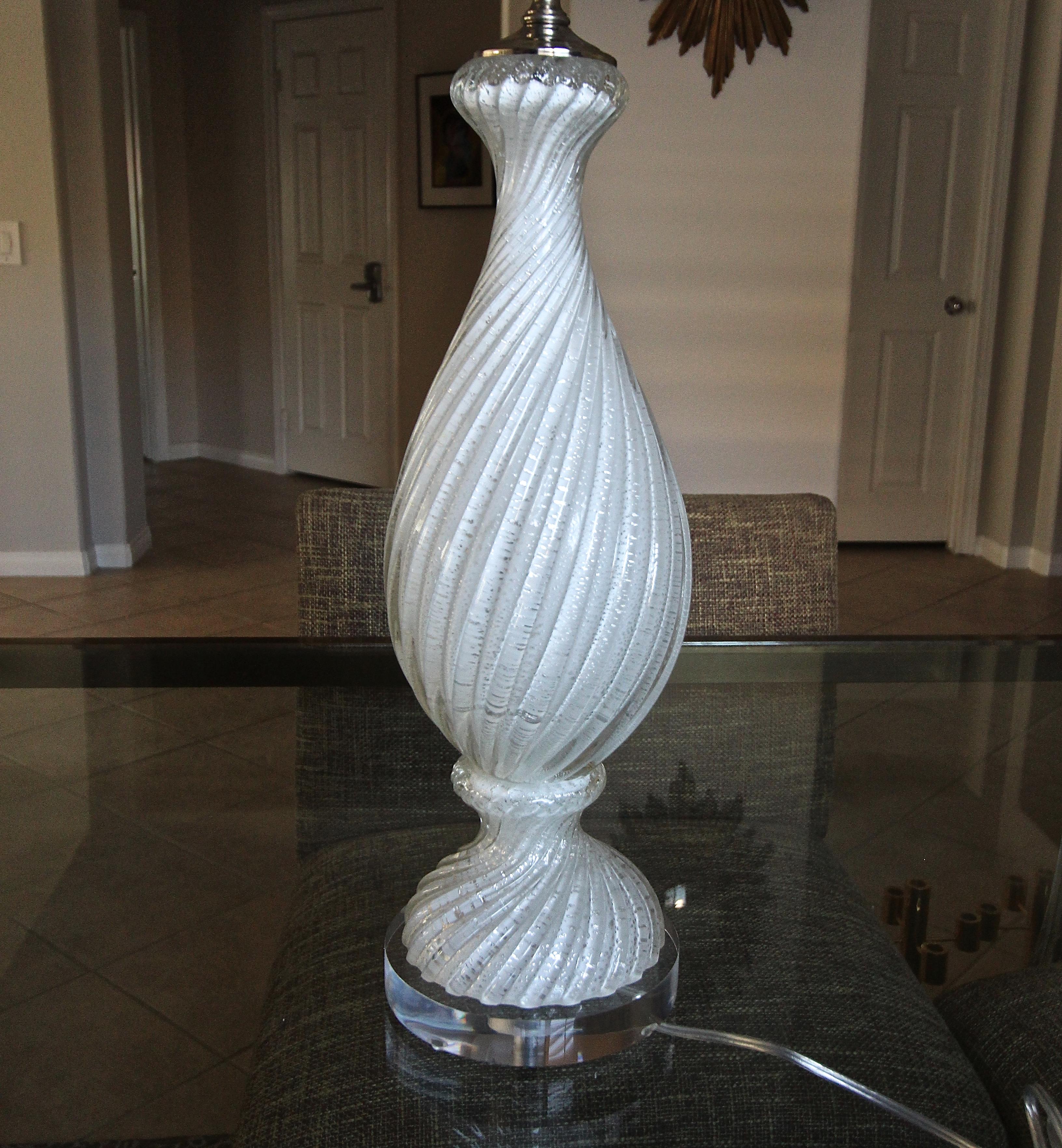 Murano White and Silver Inclusions Twisted Glass Table Lamp 8