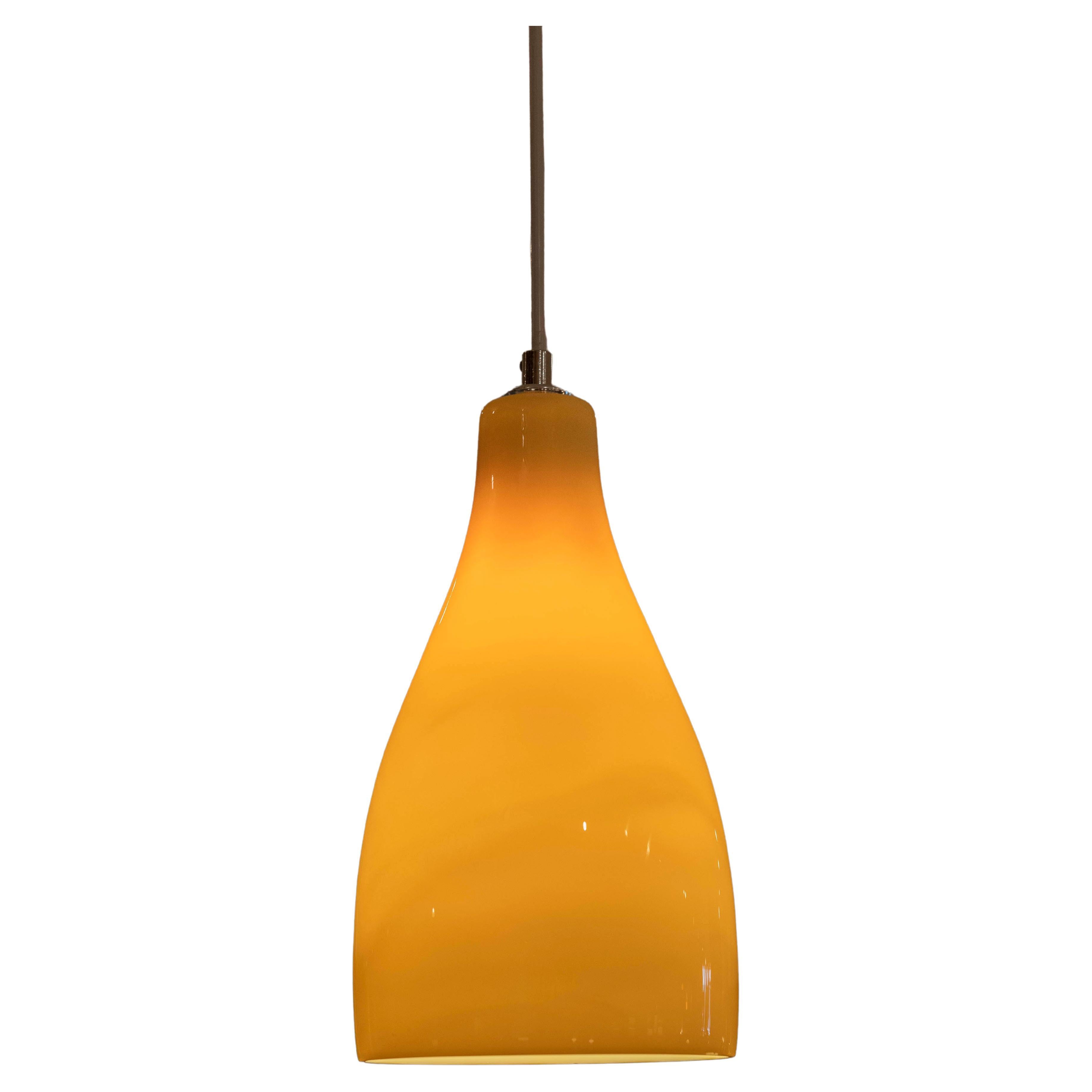 Lampada a sospensione in vetro incamiciato giallo di Murano