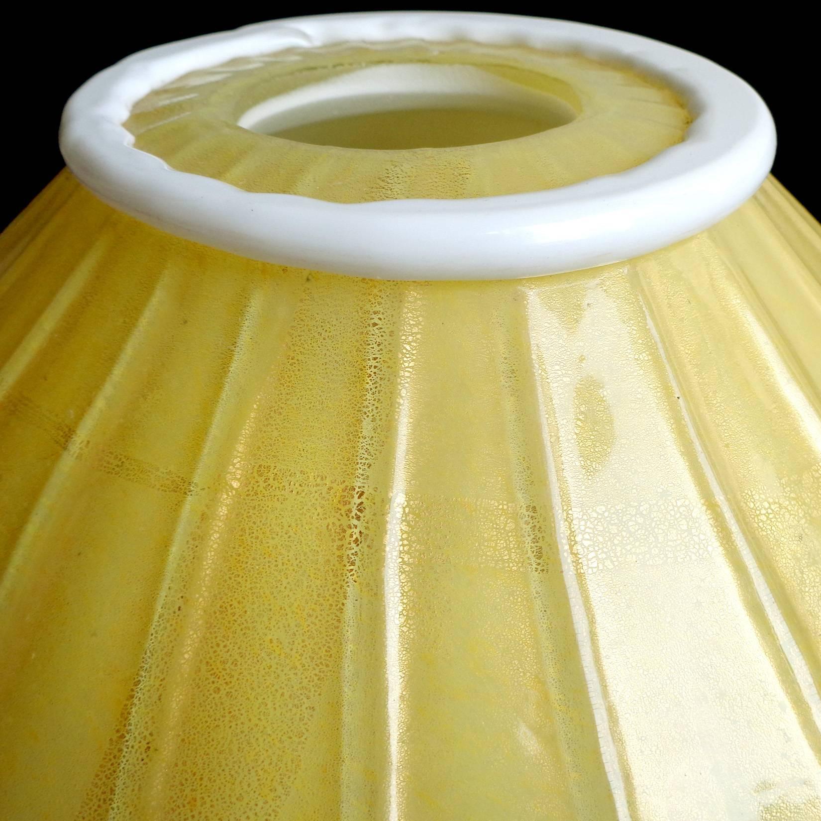 Hand-Crafted Murano Yellow Gold Flecks White Quilted Italian Art Glass Chimney Table Lamp