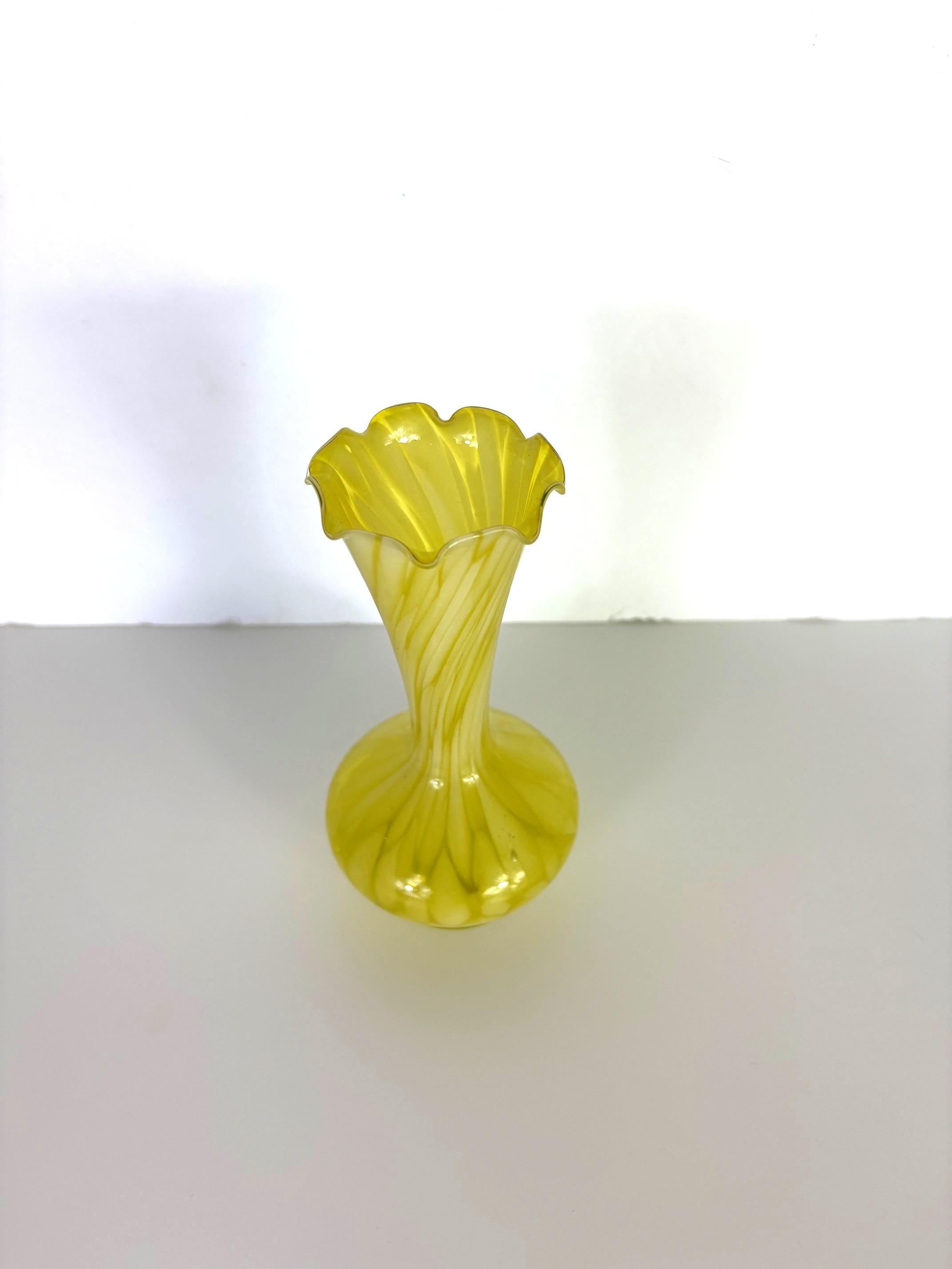 Vaso giallo di Murano In condizioni buone in vendita a Pomona, CA