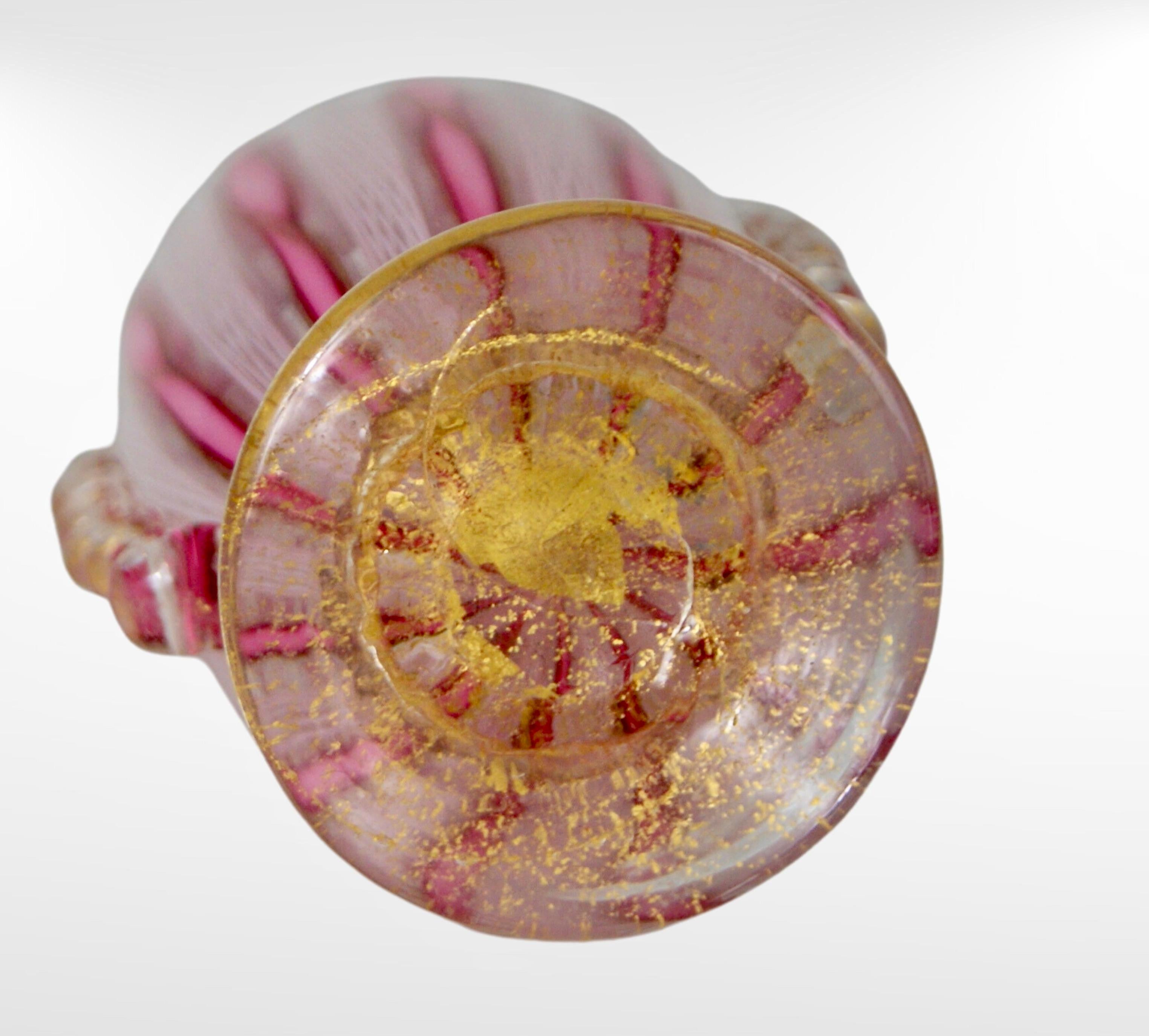 20th Century Murano Zanfirico Filigrana Glass Vase with Gold Inclusion Appliqué For Sale