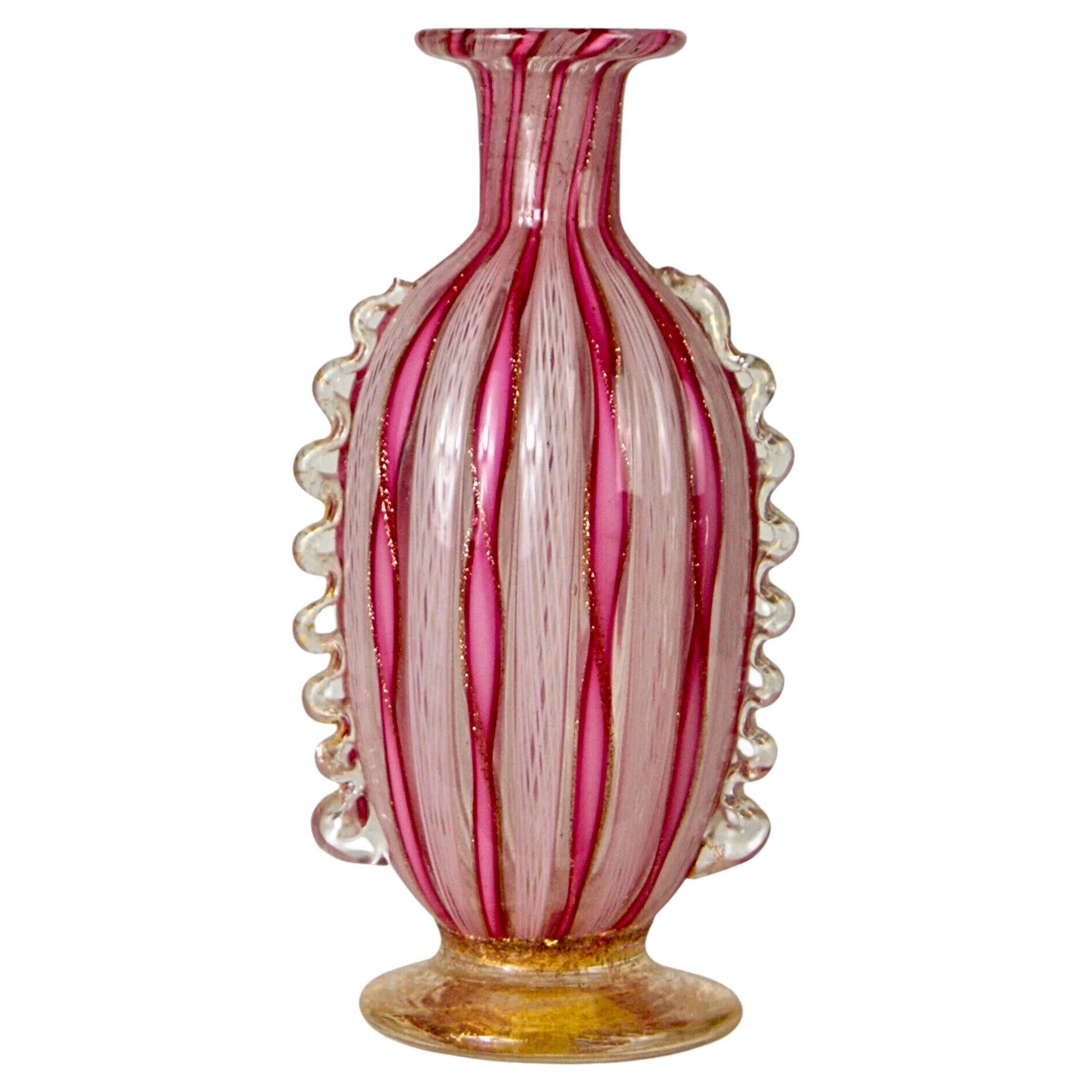 Vase en verre Murano Zanfirico Filigrana avec application d'inclusion d'or 