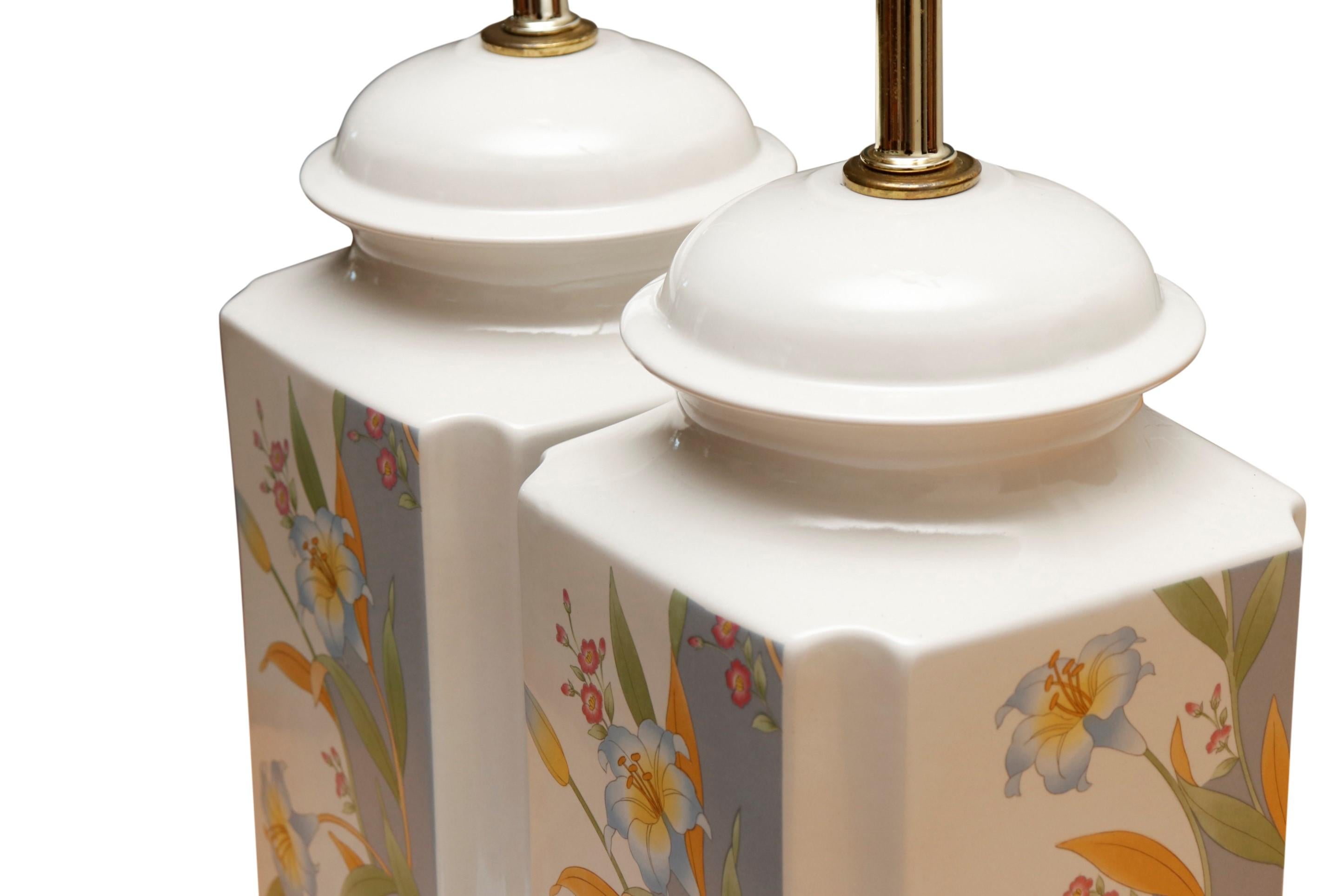 Rustique Paire de lampes de table en céramique Murray Feiss en vente