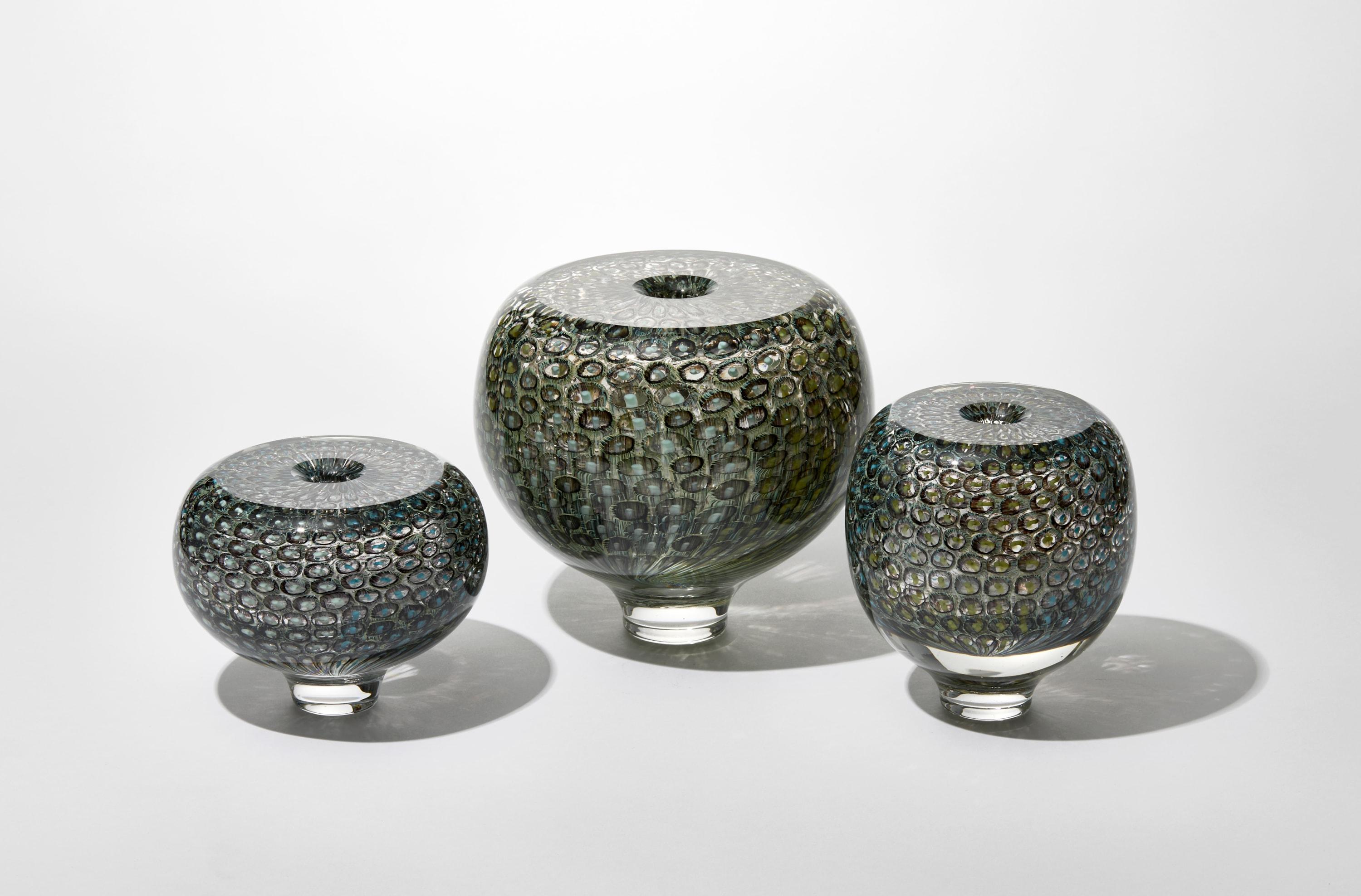 Organico moderno Murrine Quadrants in Celadon & Turquoise I, una scultura in vetro di Peter Bowles in vendita