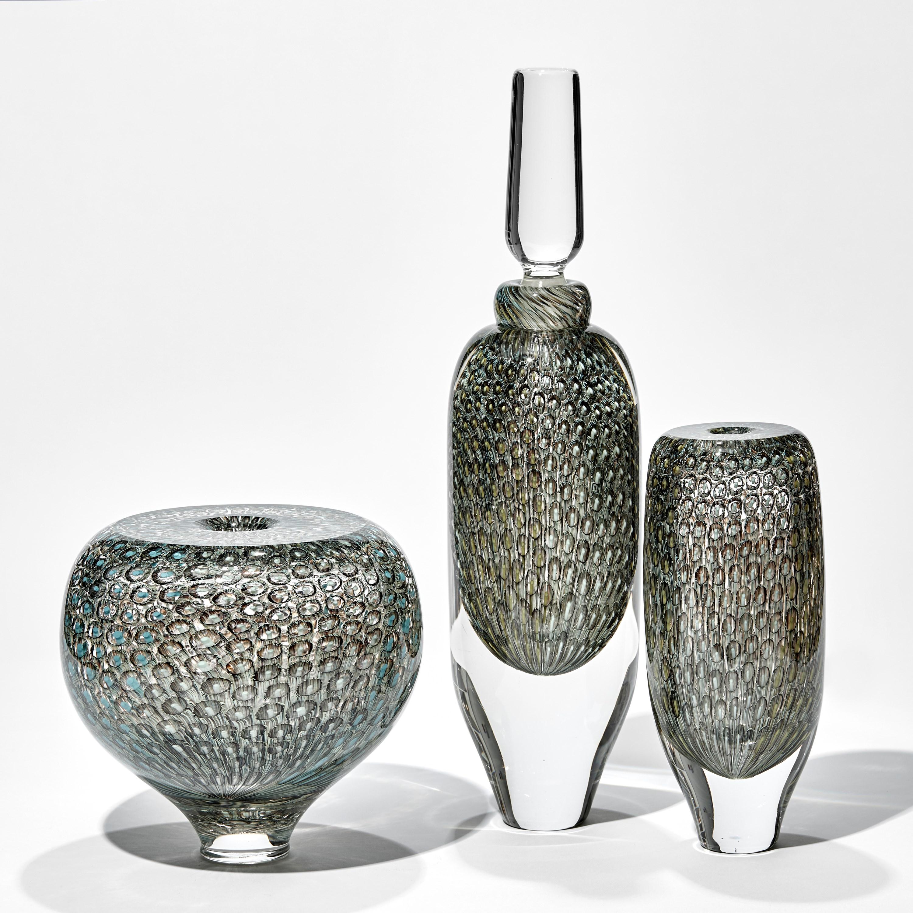 Australiano Murrine Quadrants in Grey, Celadon & Pistachio II, opera d'arte in vetro di Peter Bowles in vendita