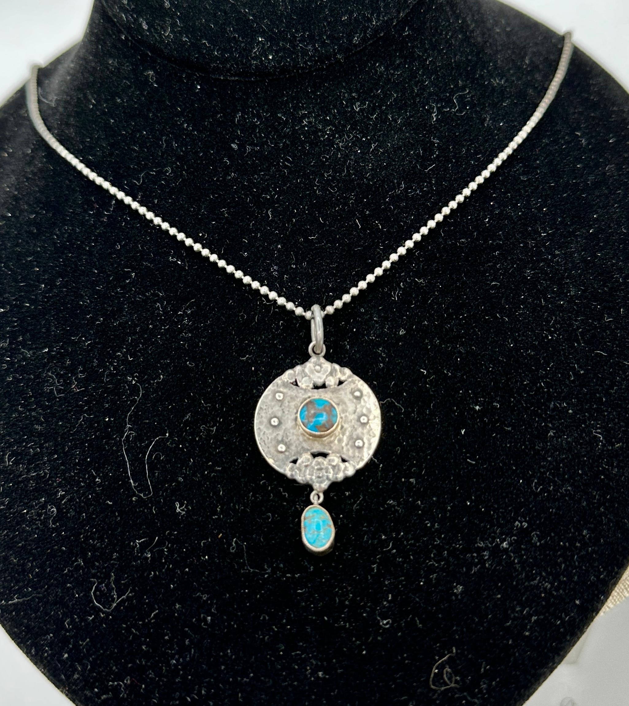 Arts and Crafts Murrle, Bennett & Co. Collana con ciondolo di turchese in argento di Arts And Crafts 1900 in vendita